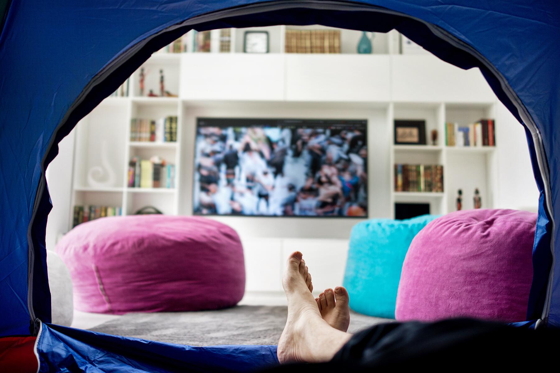 08_RepurposeTravelGear__Tent_shutterstock_1575673570