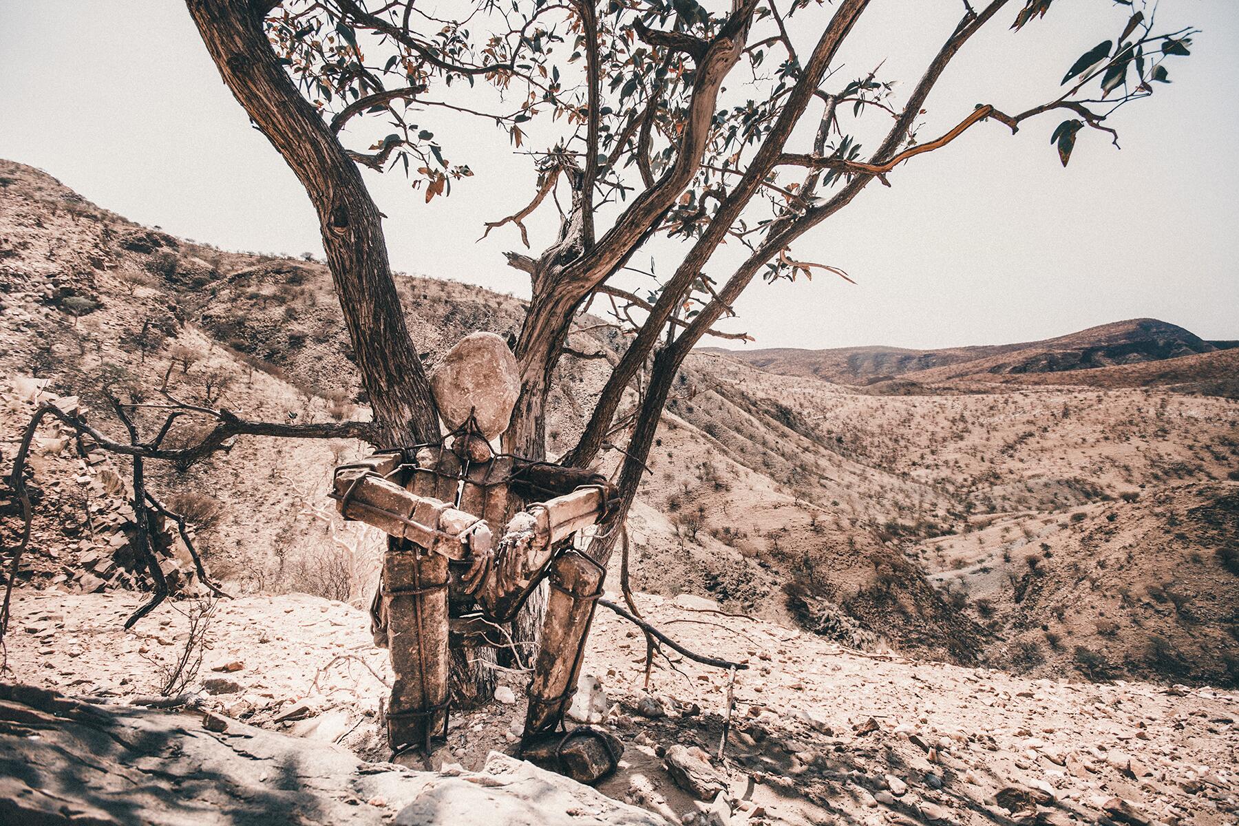 01_CuriositiesinNamibia__LoneMen_01.) Lone Men - Melanie van Zyl-1