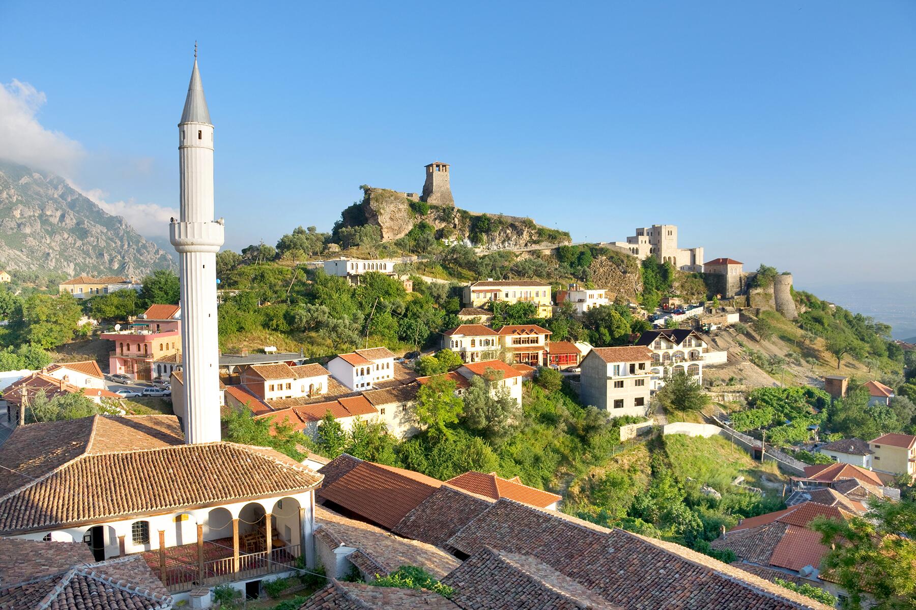 02_AlbaniaFairytaleTowns__Kruje_shutterstock_129187352