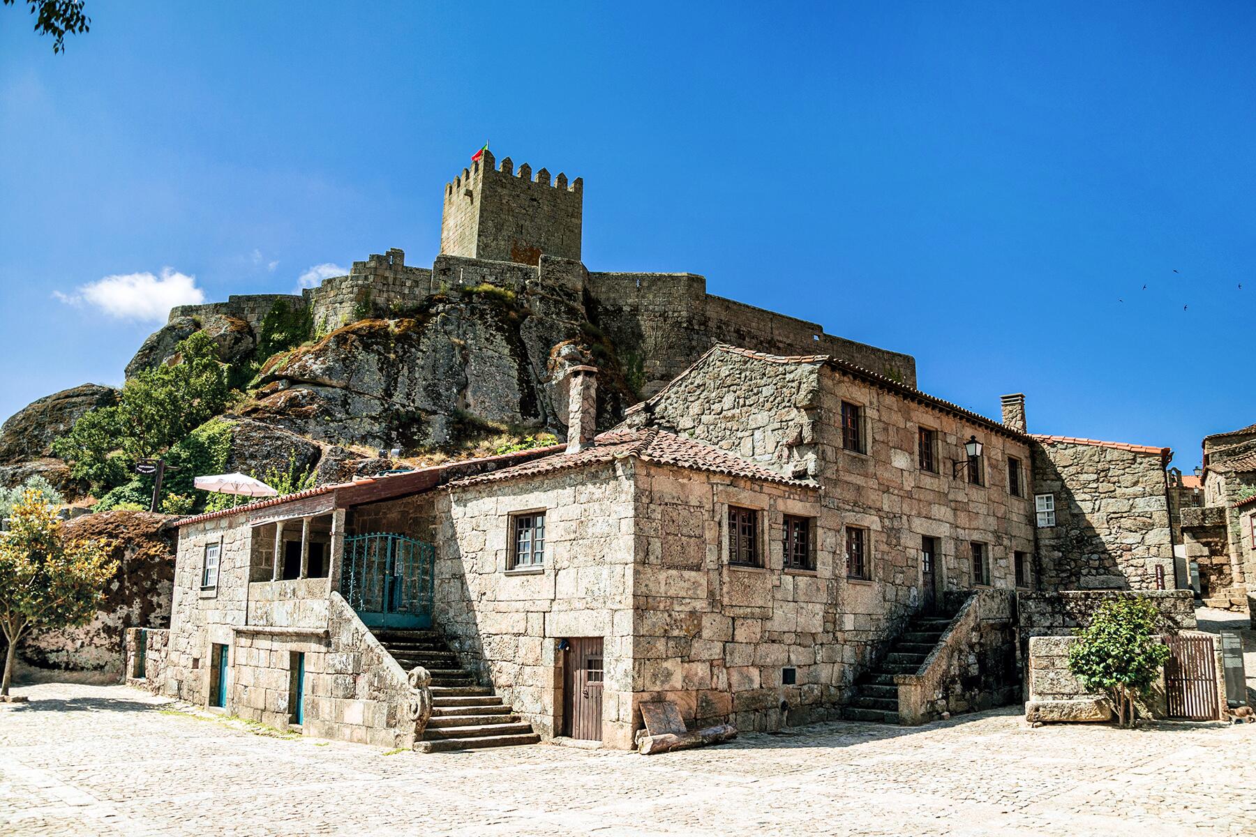 03_ForgottenVillagesPortugal__Sortelha_3.) iStock-1145934887