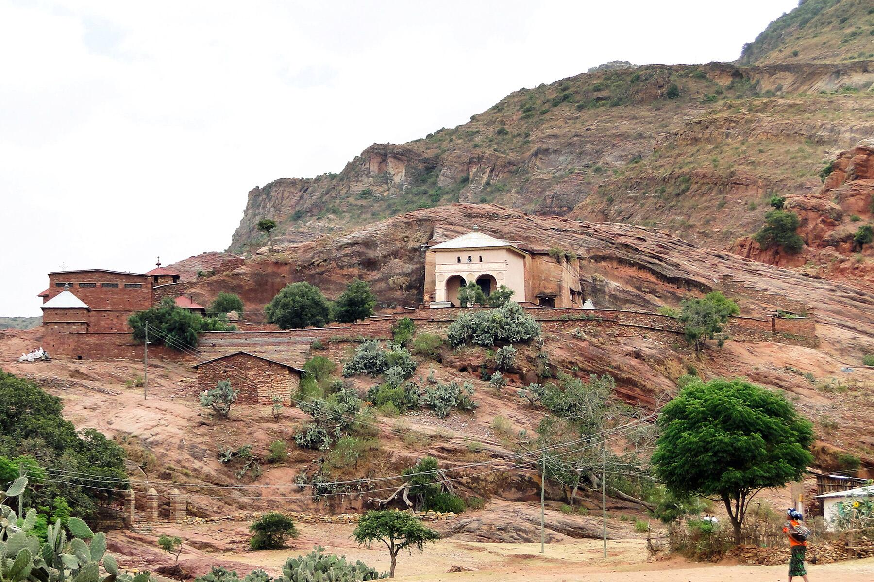 07_EthiopiaCliffChurches__AbrahaWeAtsbeha_7.) Abreha_and_Atsbeha_Church_01