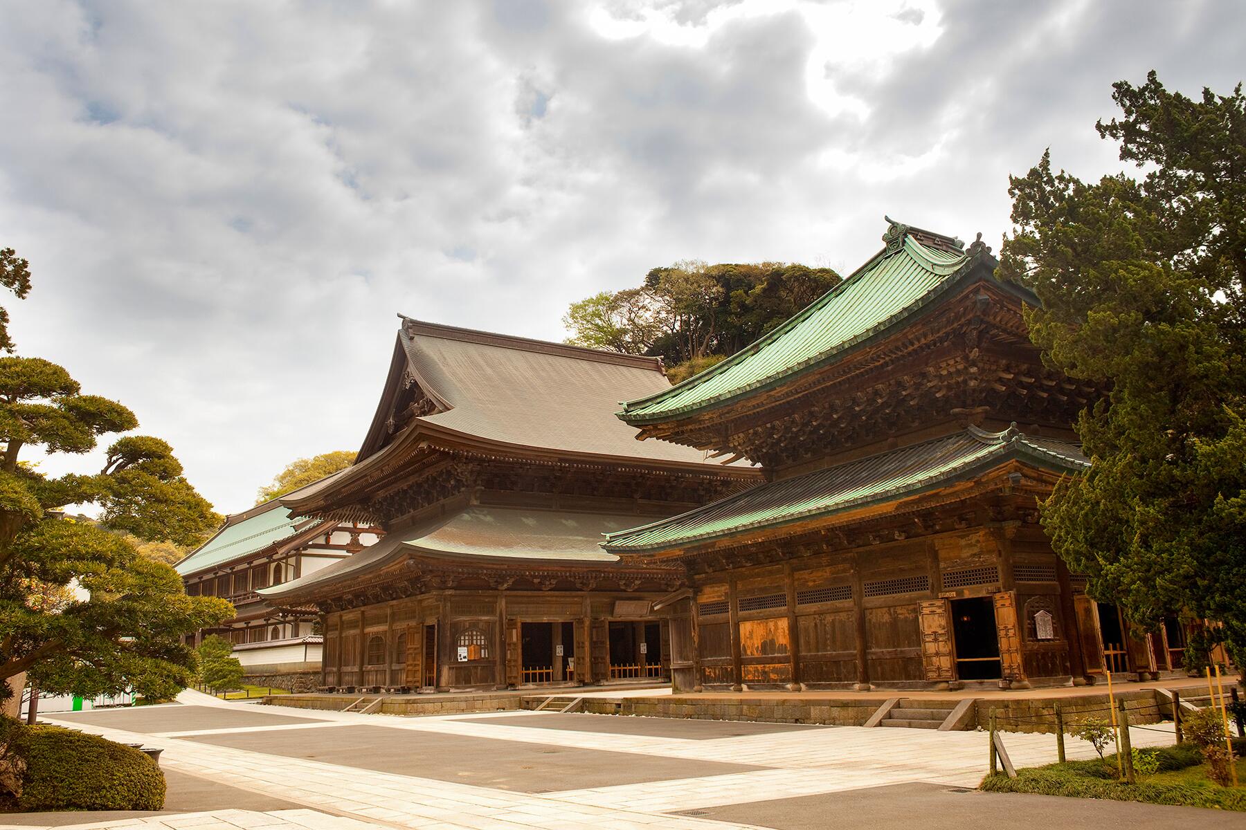 10_TentativeUNESCOSites__KamakuraJapan_shutterstock_53592859