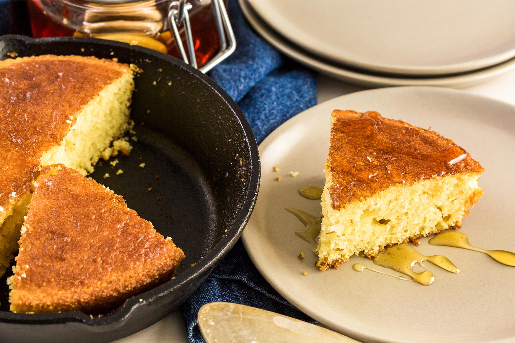 07_WhatWillYouCookNext__Cornbread_dreamstime_xxl_88123773