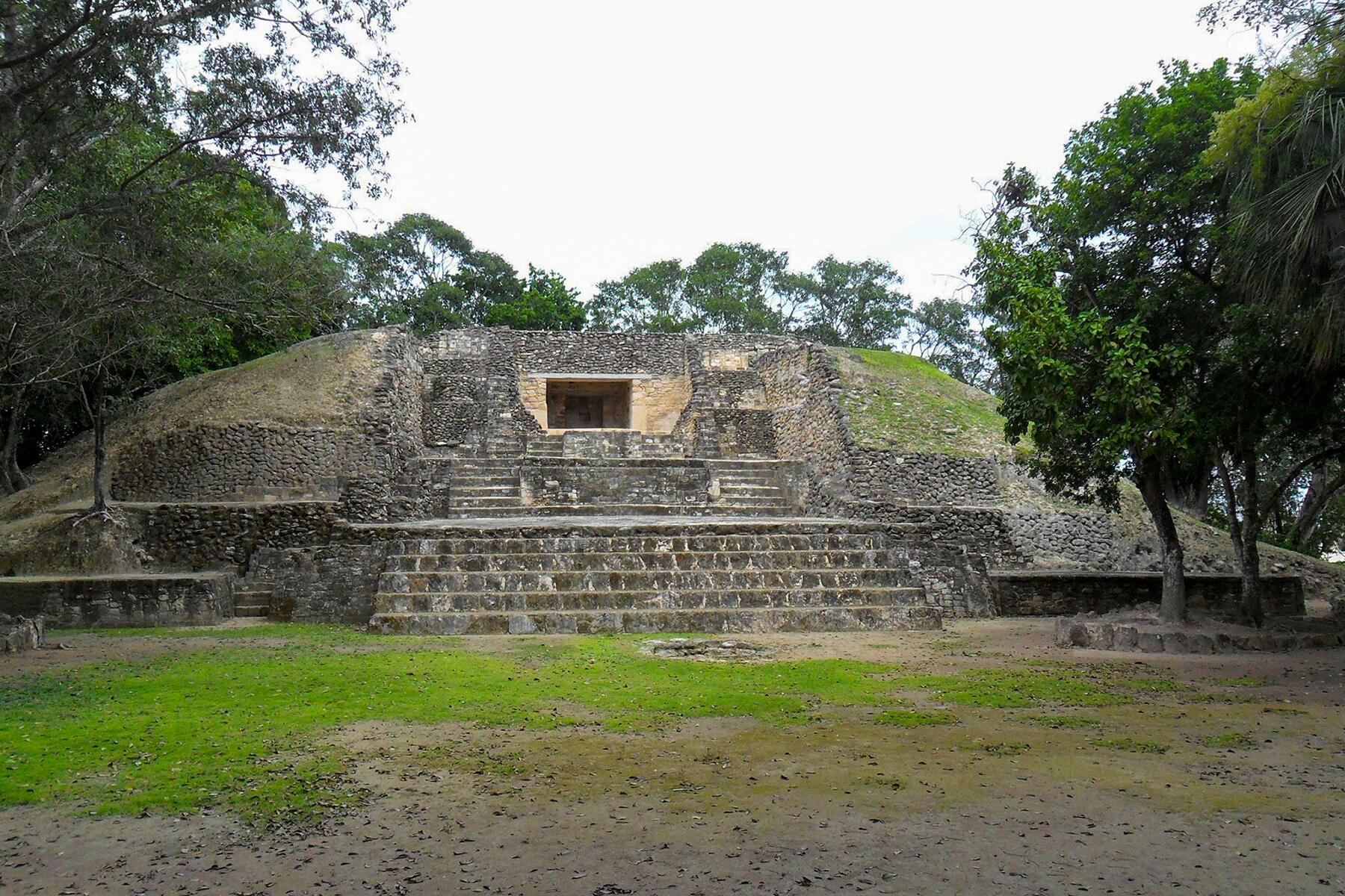 10_BelizeMayanSites__SantaRita_10 32313906_2167448673272507_294081135221145600_o