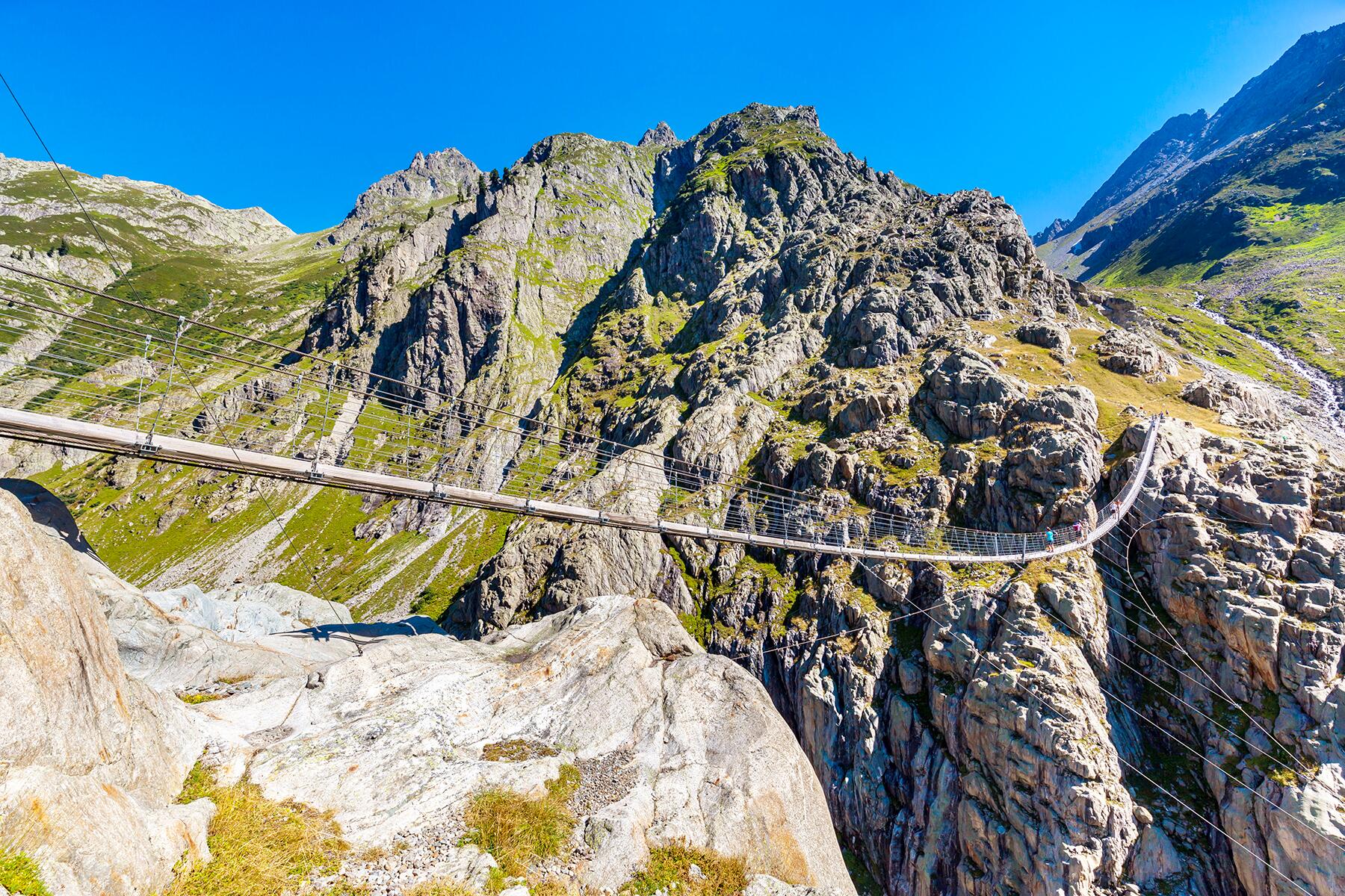 The 12 Most Terrifying Bridges in the World : An incredible photo capturing an beautiful view. Its tones are striking and combination flawlessly. Its layout looks fantastic, and the particulars are also highly clear.