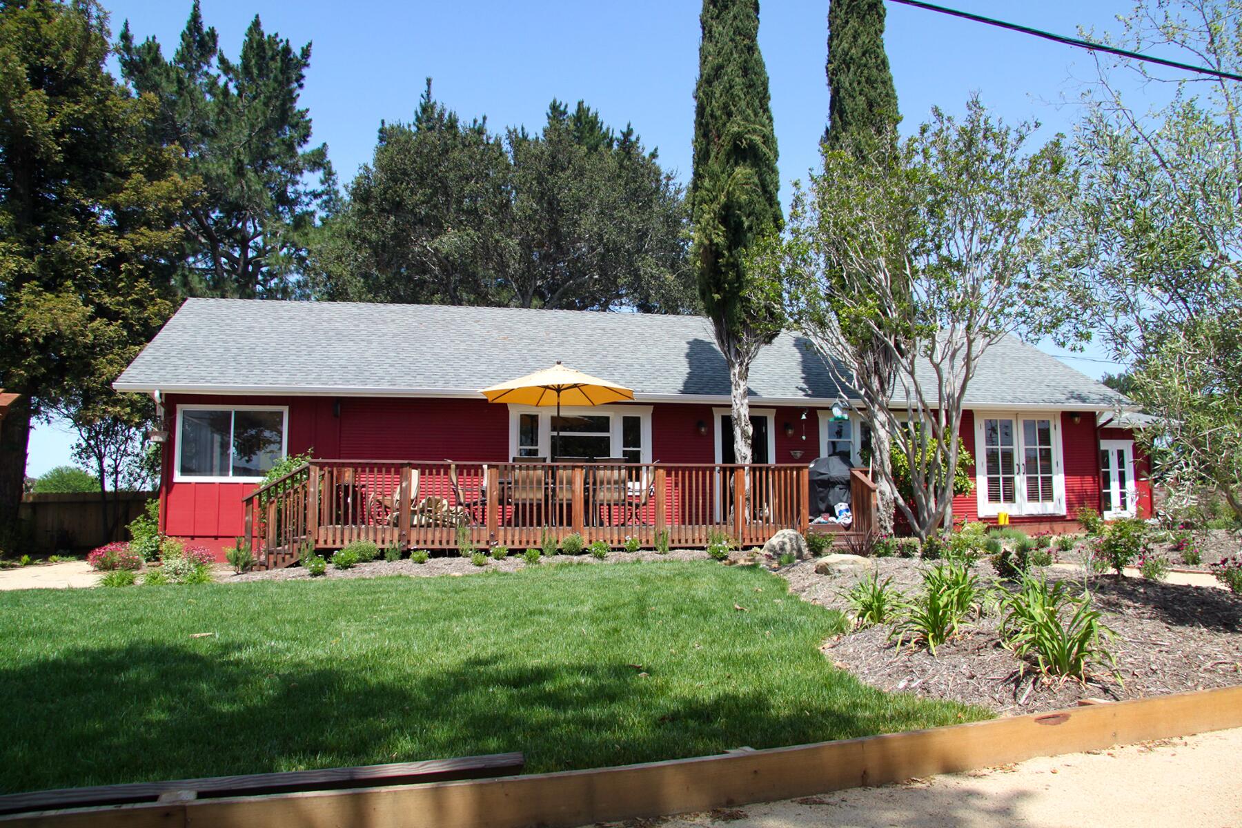 01_CottageAirbnbs__FarmhouseLittleDenmark_1 05ac0914-26d9-40b0-870c-65920aafd1e5