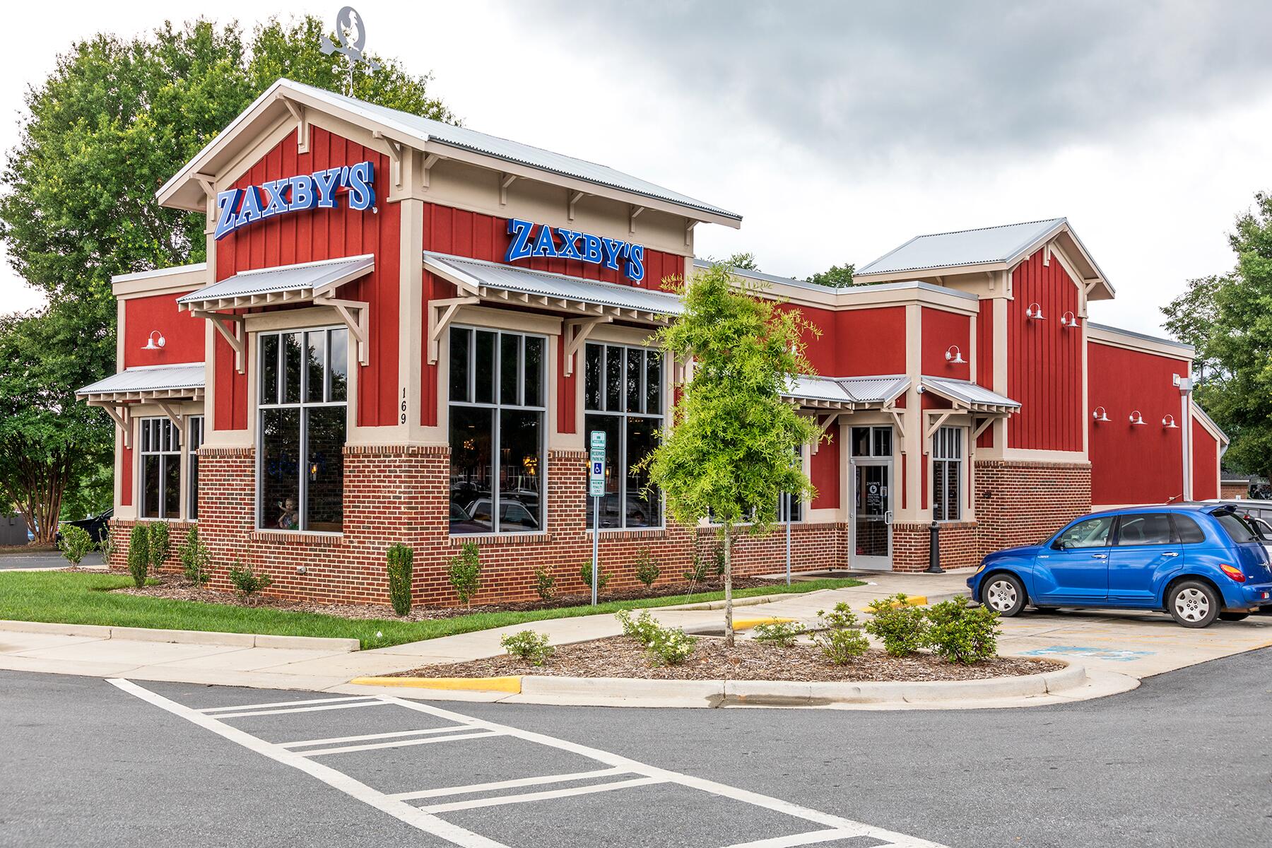 01_RegionalFastFood__Zaxbys_shutterstock_1430686826