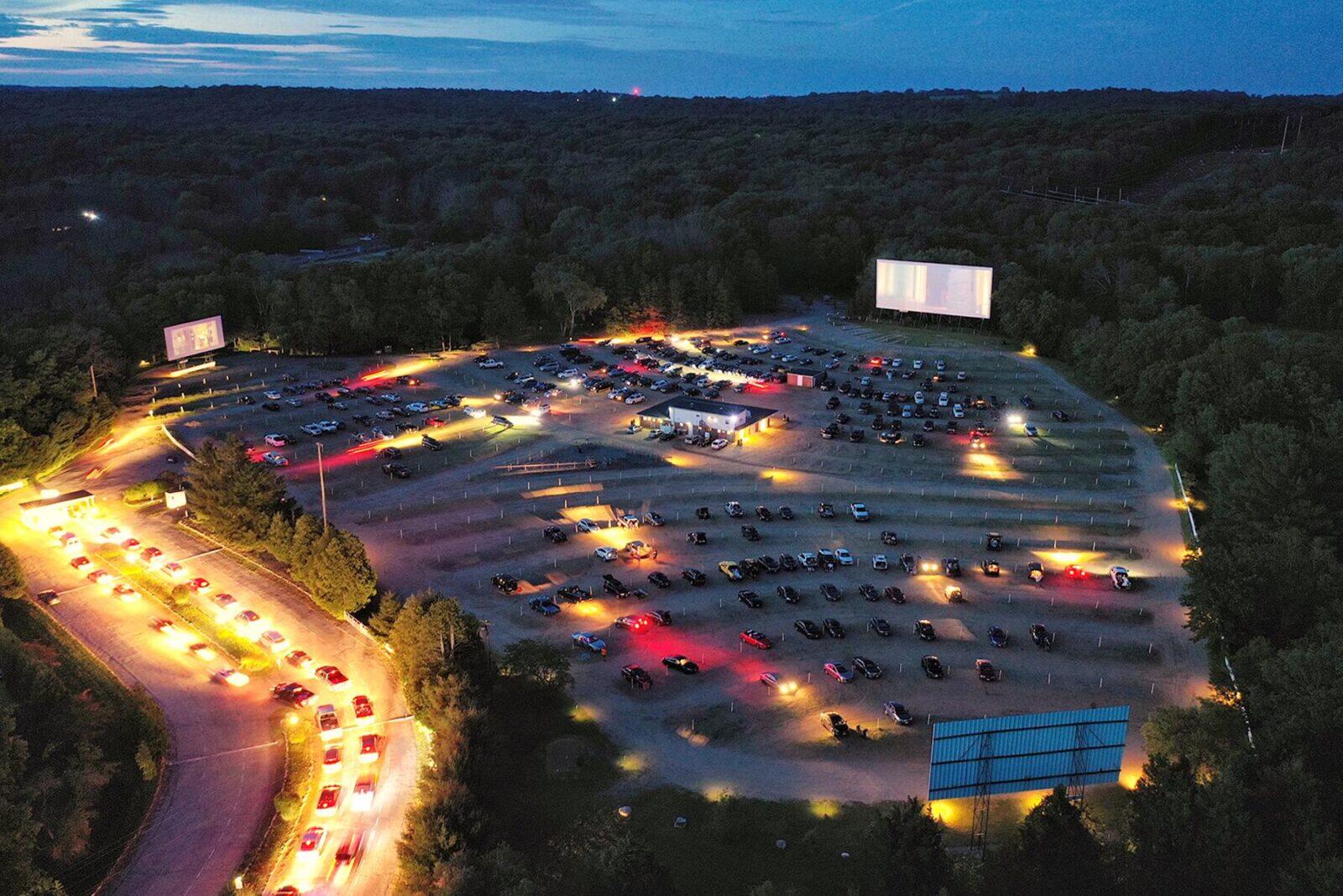 10 of the Best DriveIn Movie Theaters Around the United States