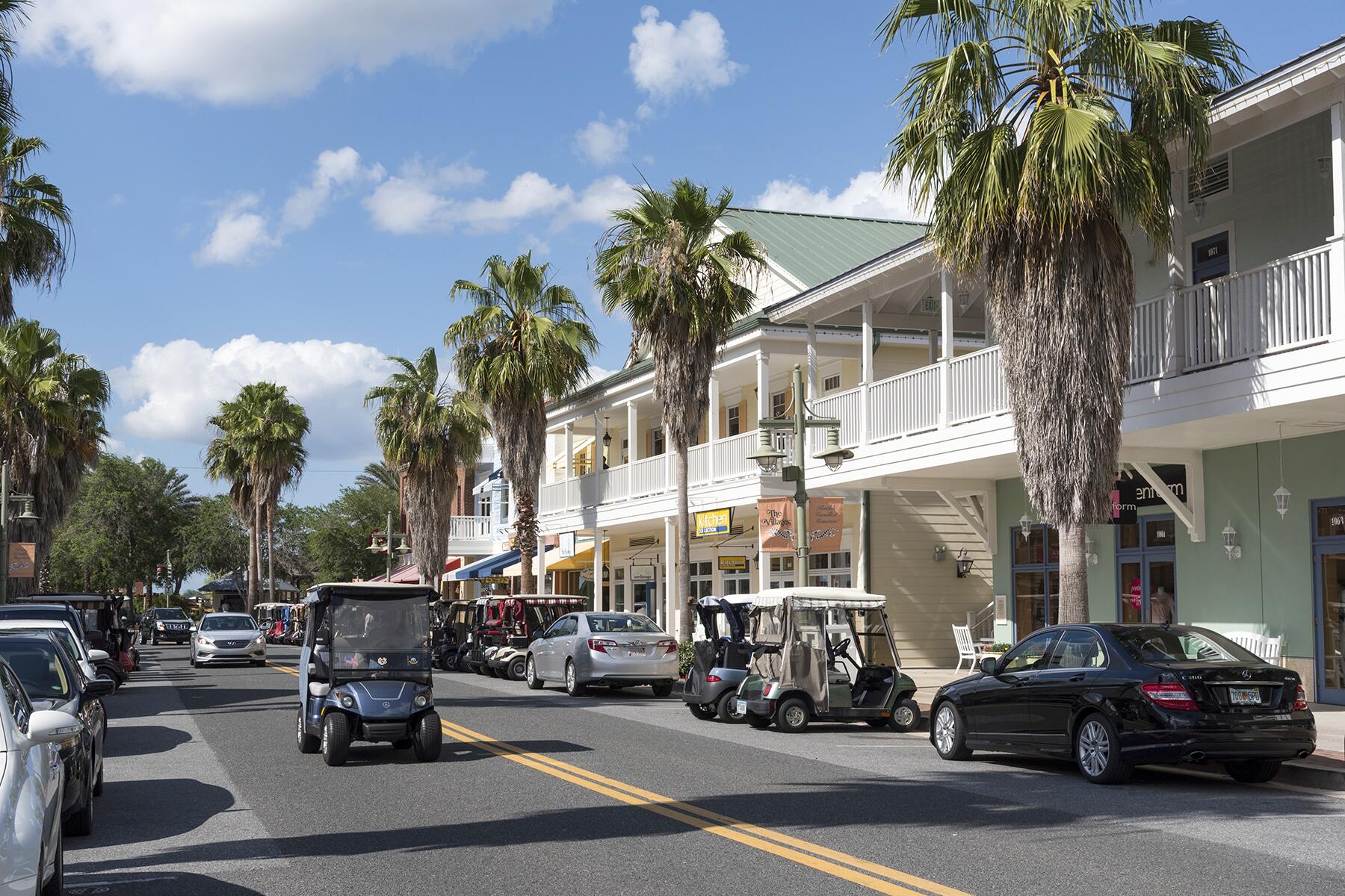 10_Floriduh__TheVillages_shutterstock_648755803