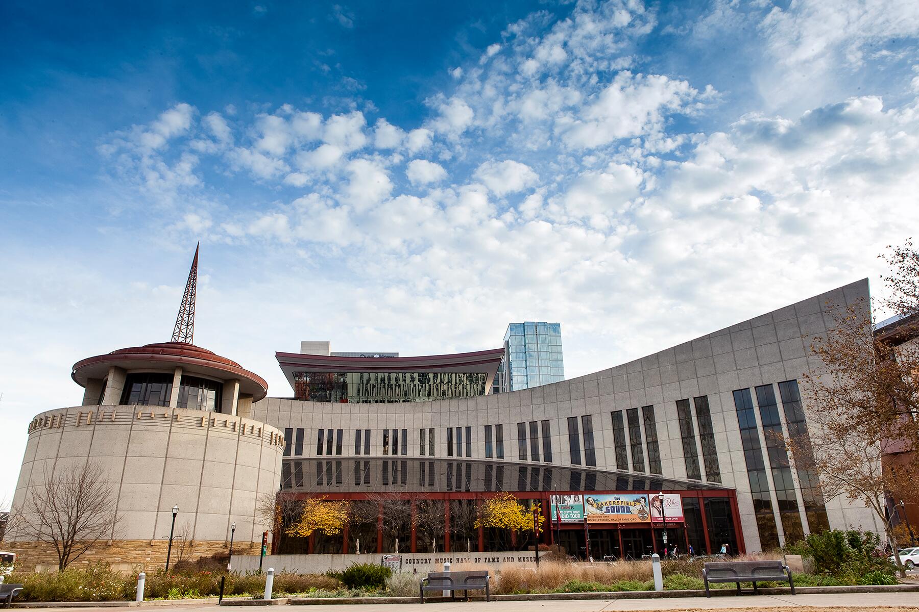 01_DollyPartonLandmarks__CountryMusicHallOfFame_1 Museum-exterior-photo-by-Dove-Wedding-Photography