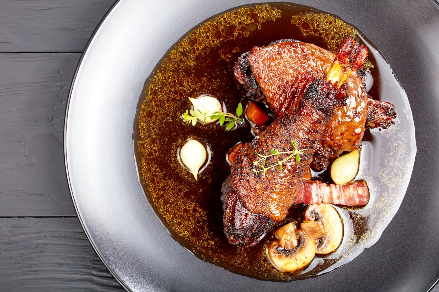 01_StewsaroundtheWorld__CoqAuVin_shutterstock_751569589