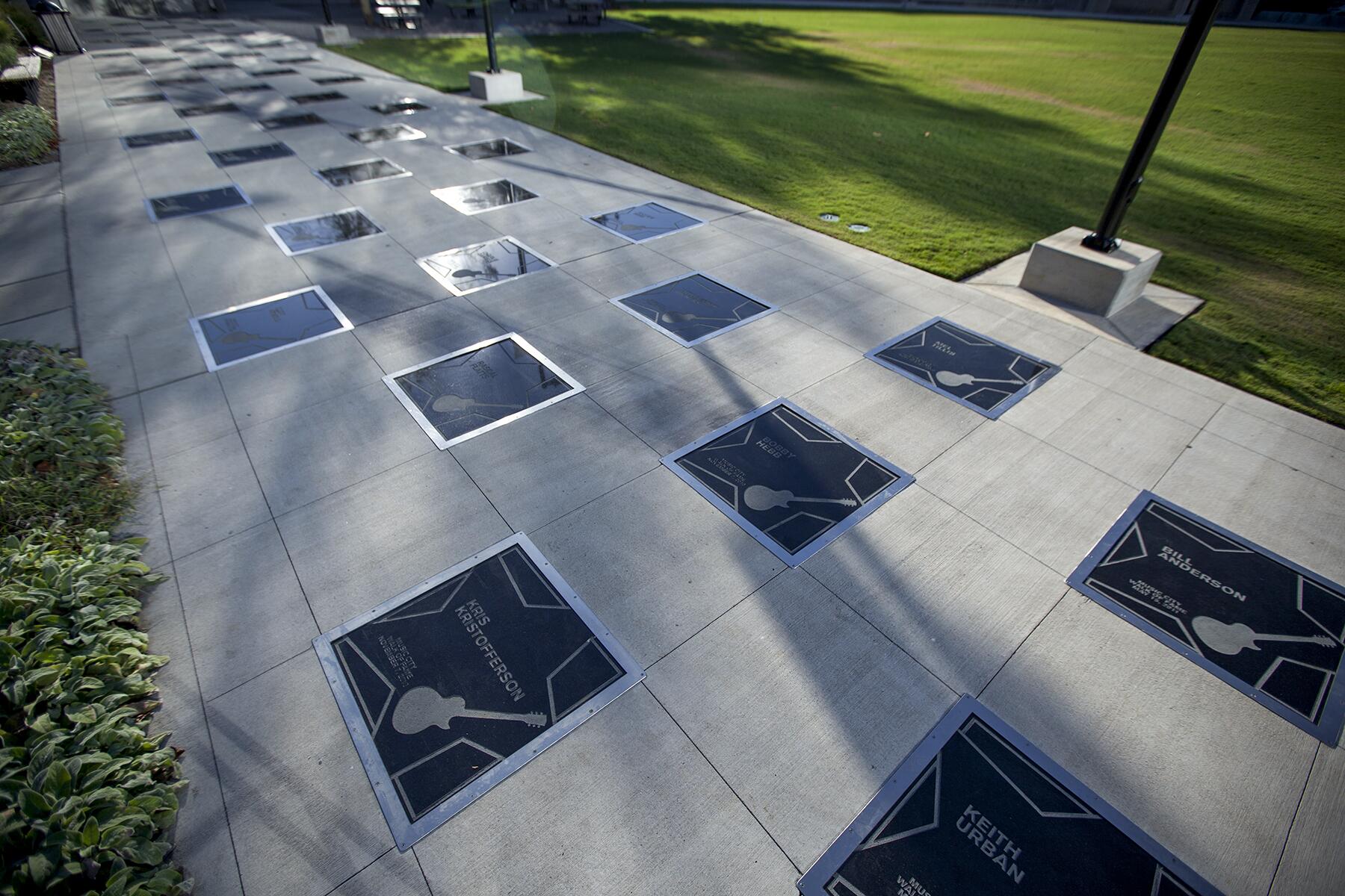 02_DollyPartonLandmarks__CountryMusicWalkOfFame_2 DDickersonIMG_0249