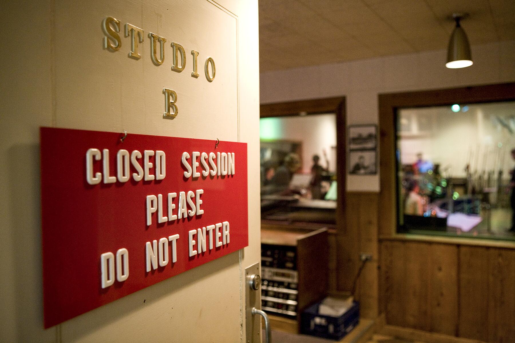 03_DollyPartonLandmarks__StudioB_3 HistoricRCAB