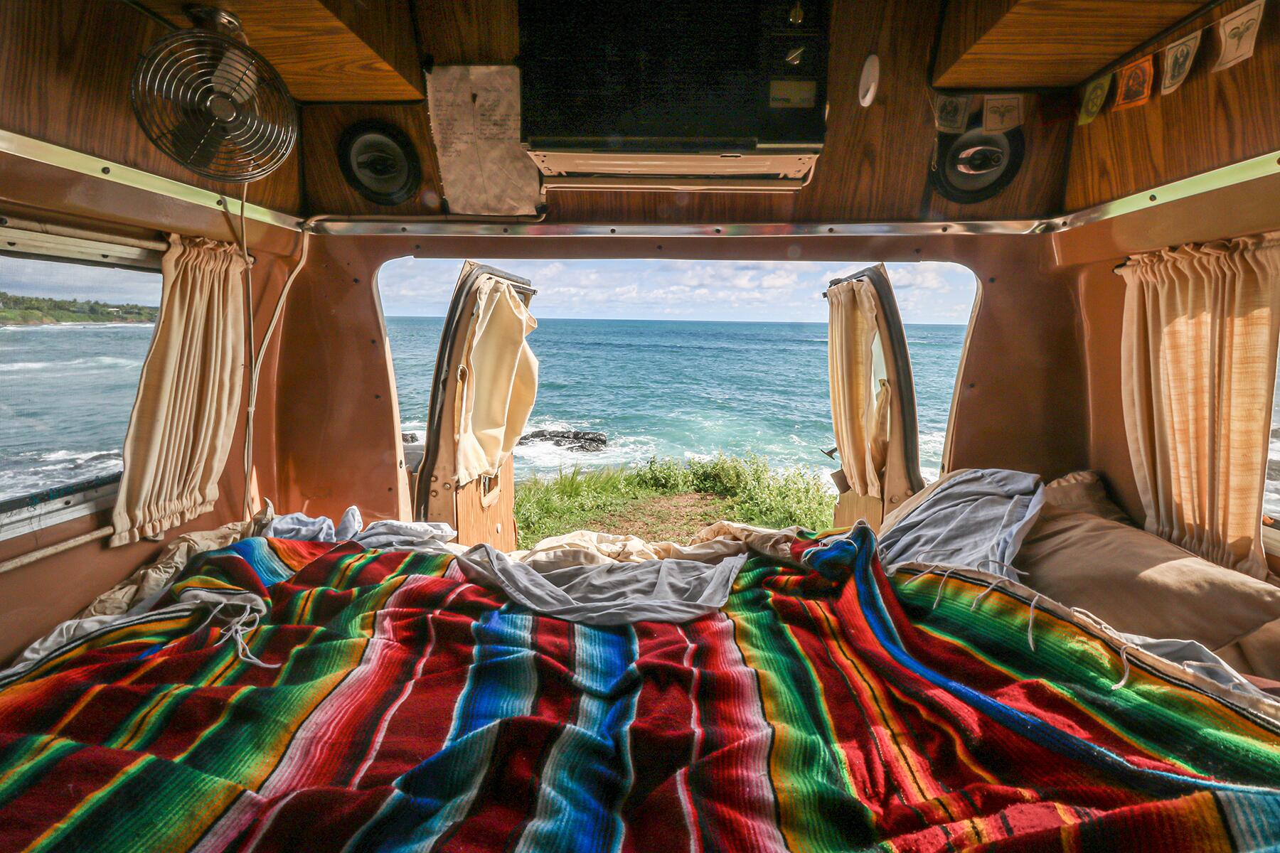 03_GrossVanlife__DirtyBedsheets_iStock-1216218328
