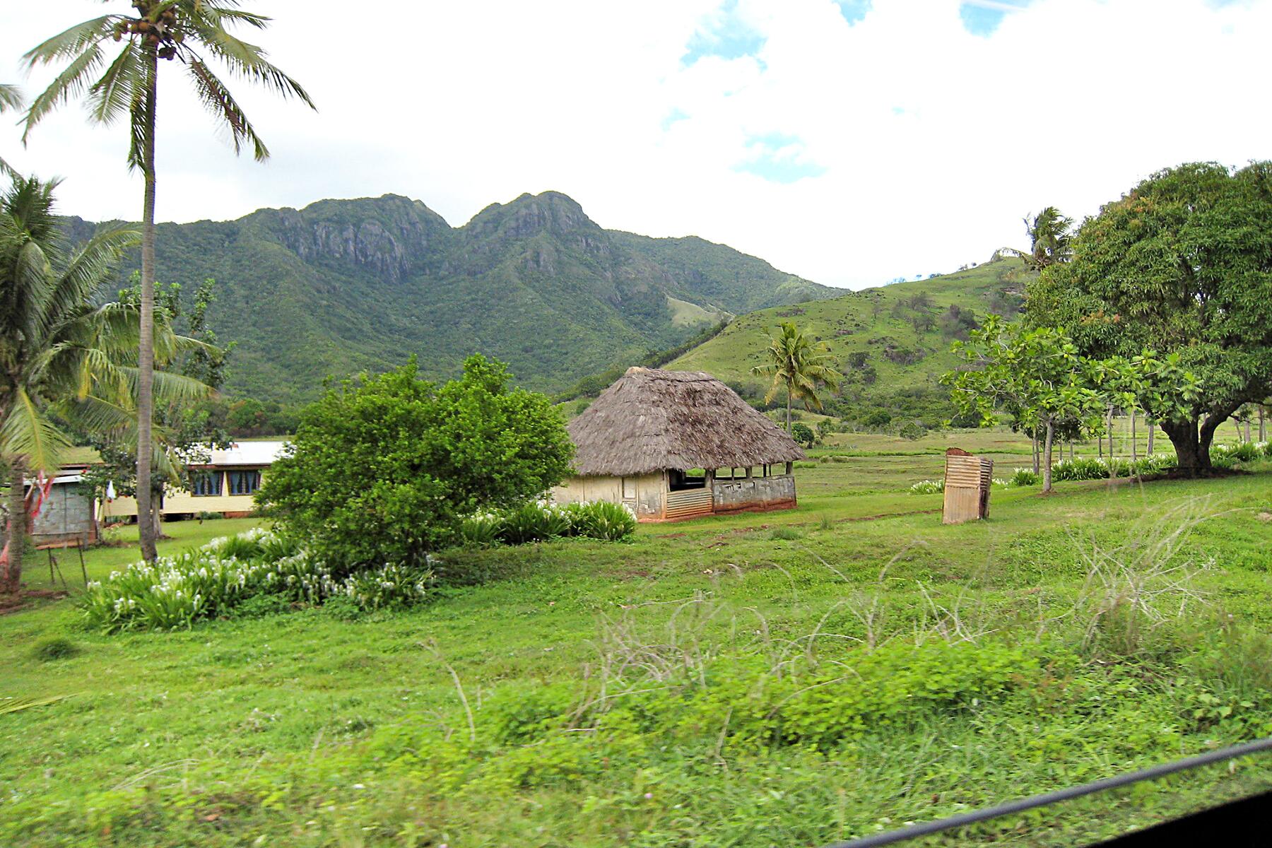 03_SurvivorLocations__VanuaLevuFiji_3.) Between_Naquma_&_Nanduri,_Vanua_Levu,_Fiji_-_panoramio
