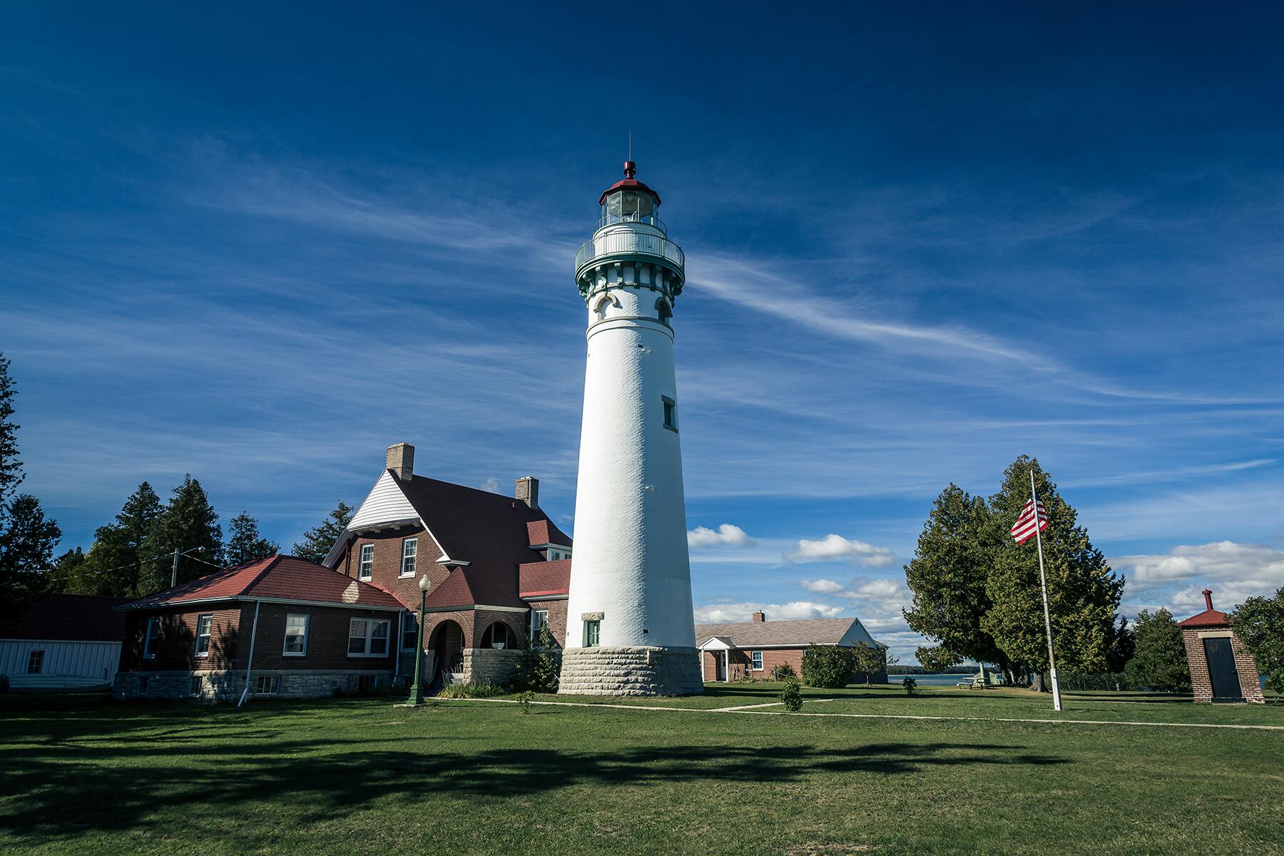 06_HauntedLighthouse__SeulChoixPointe_shutterstock_118741063