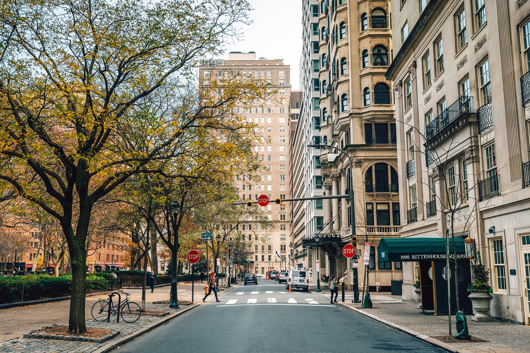 06_PhiladelphiaHistoricSites__RittenhouseSquare_dreamstime_xxl_147571692