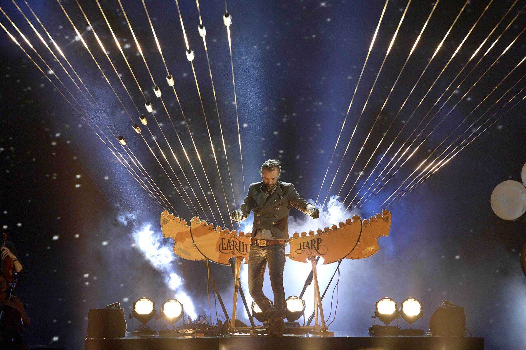 07_LargestMusicalInstruments__EarthHarp_7.) AGT 2015 1