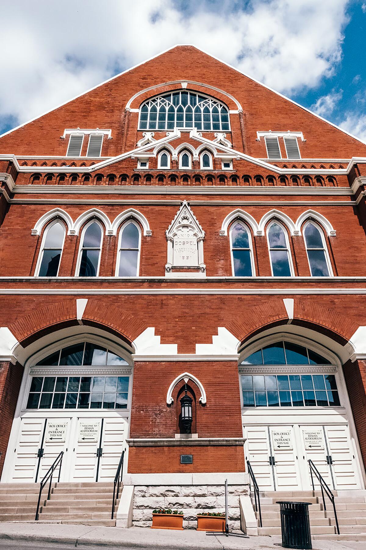 10_DollyPartonLandmarks__RymanAuditorium_10 acp-41