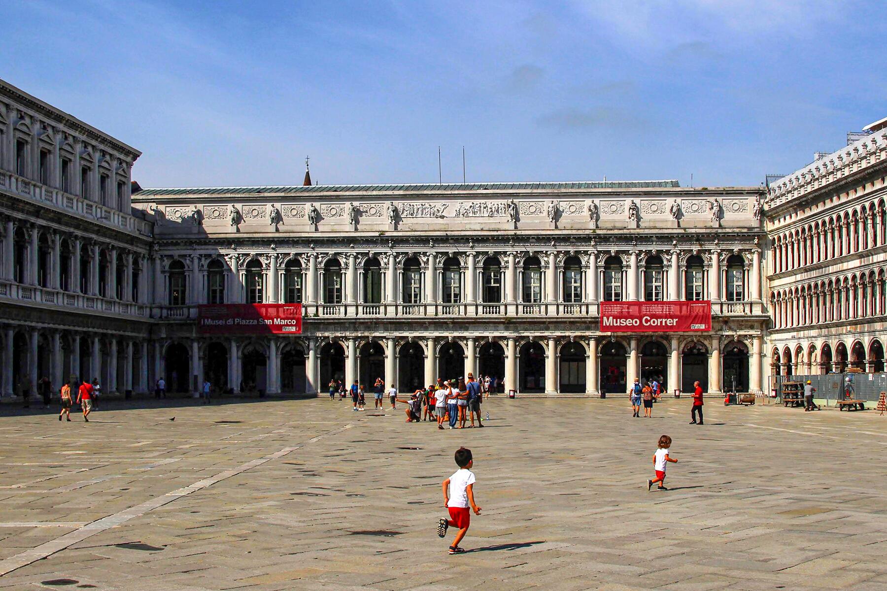European-Roadtrip-Venice-Empty