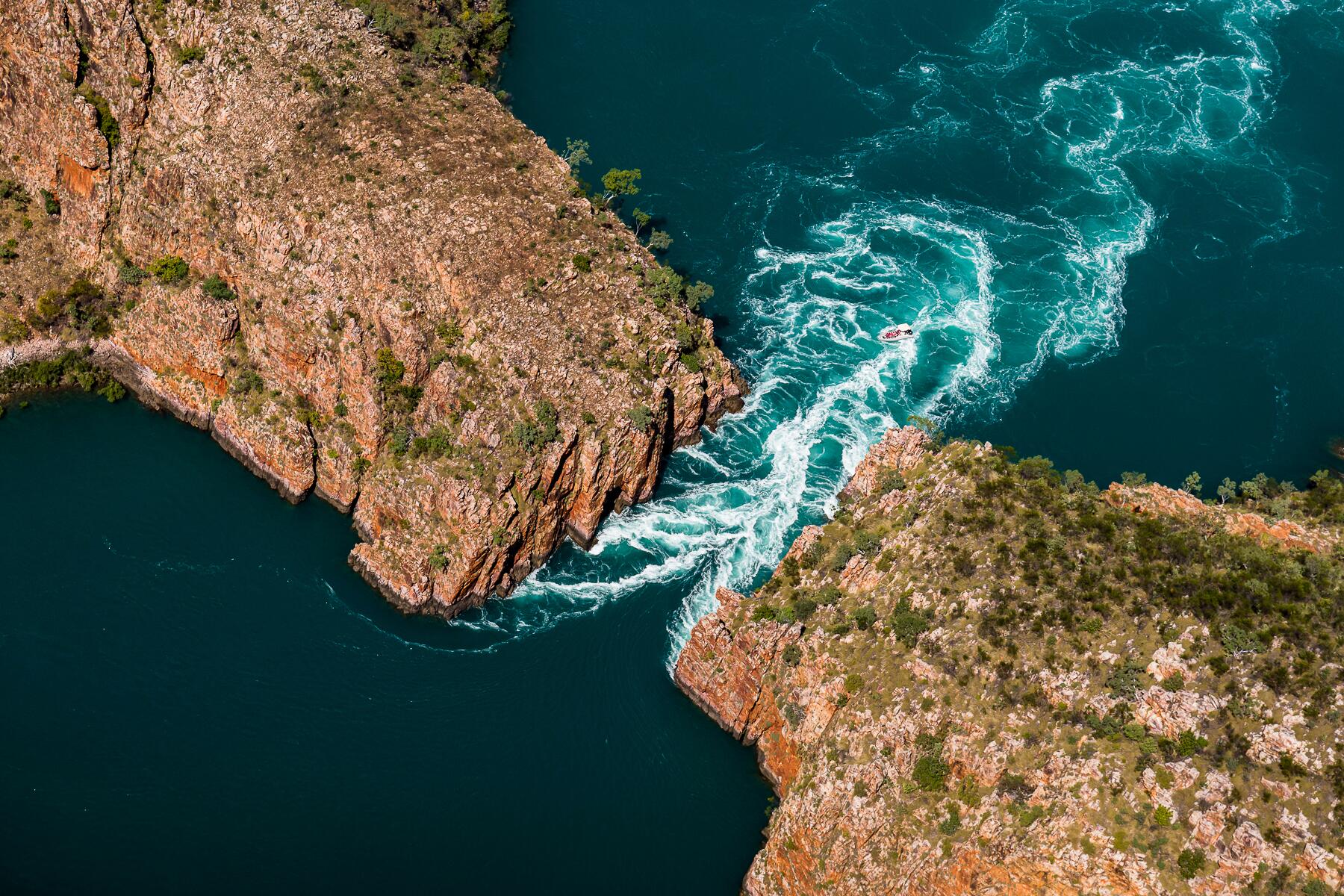 03_MindBendingAustralia__HorizontalWaterfalls_shutterstock_699865921