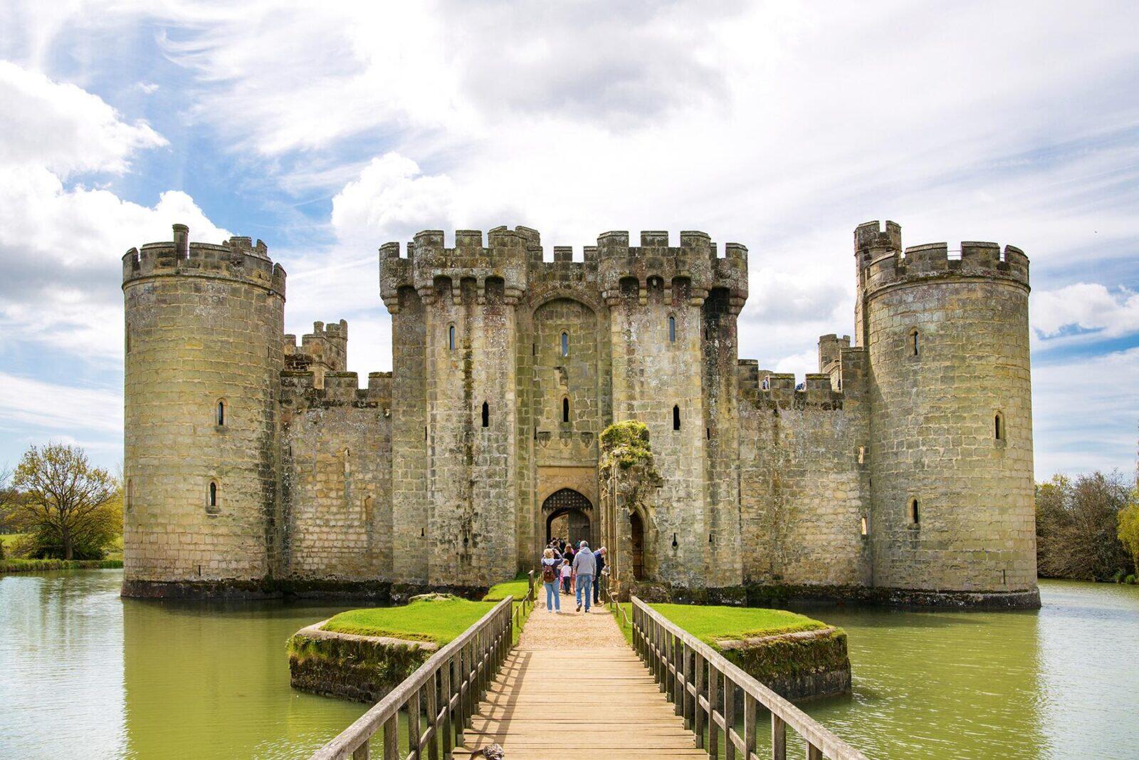 The Best Castles to Visit in England, Wales, and Scotland
