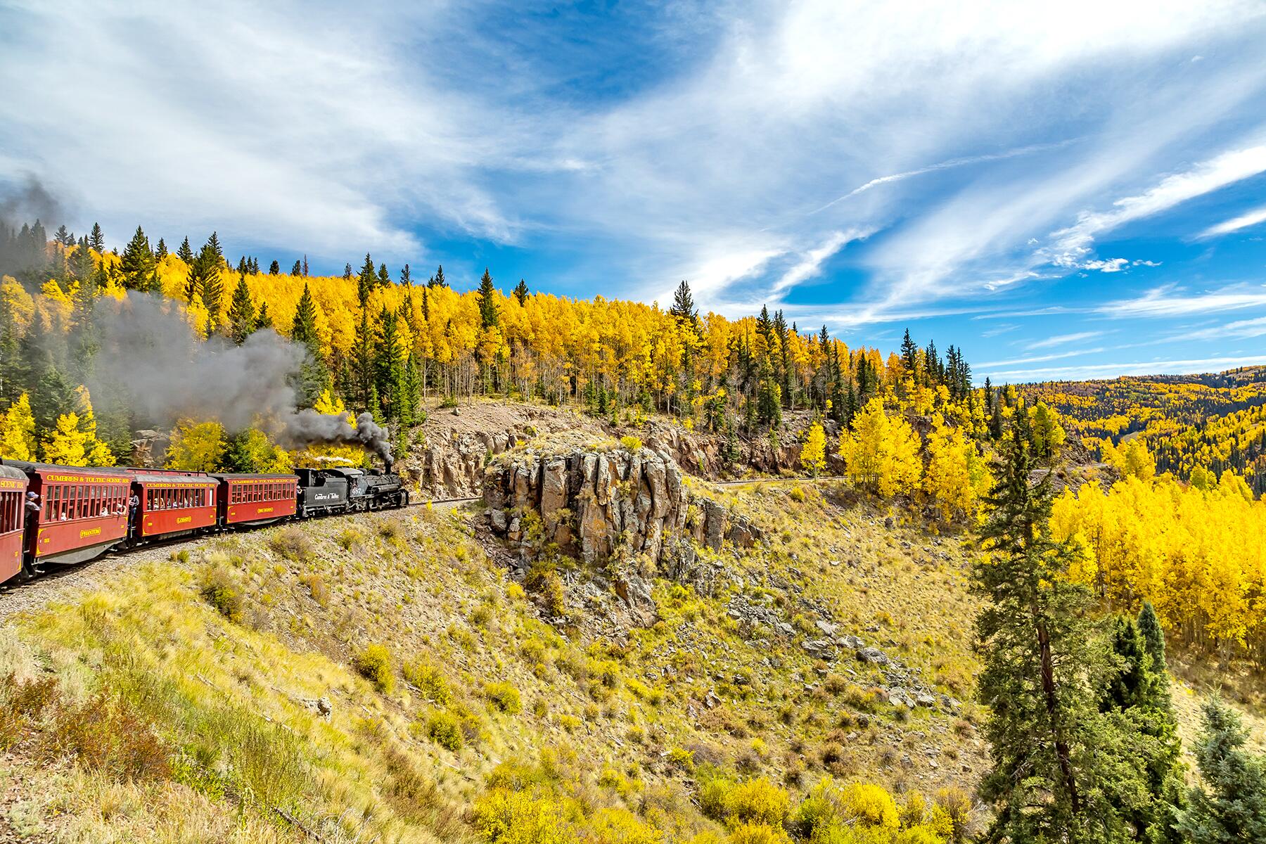13_UnexpectedPlacesForFallFoliage__TaosNewMexico_dreamstime_xxl_81843606