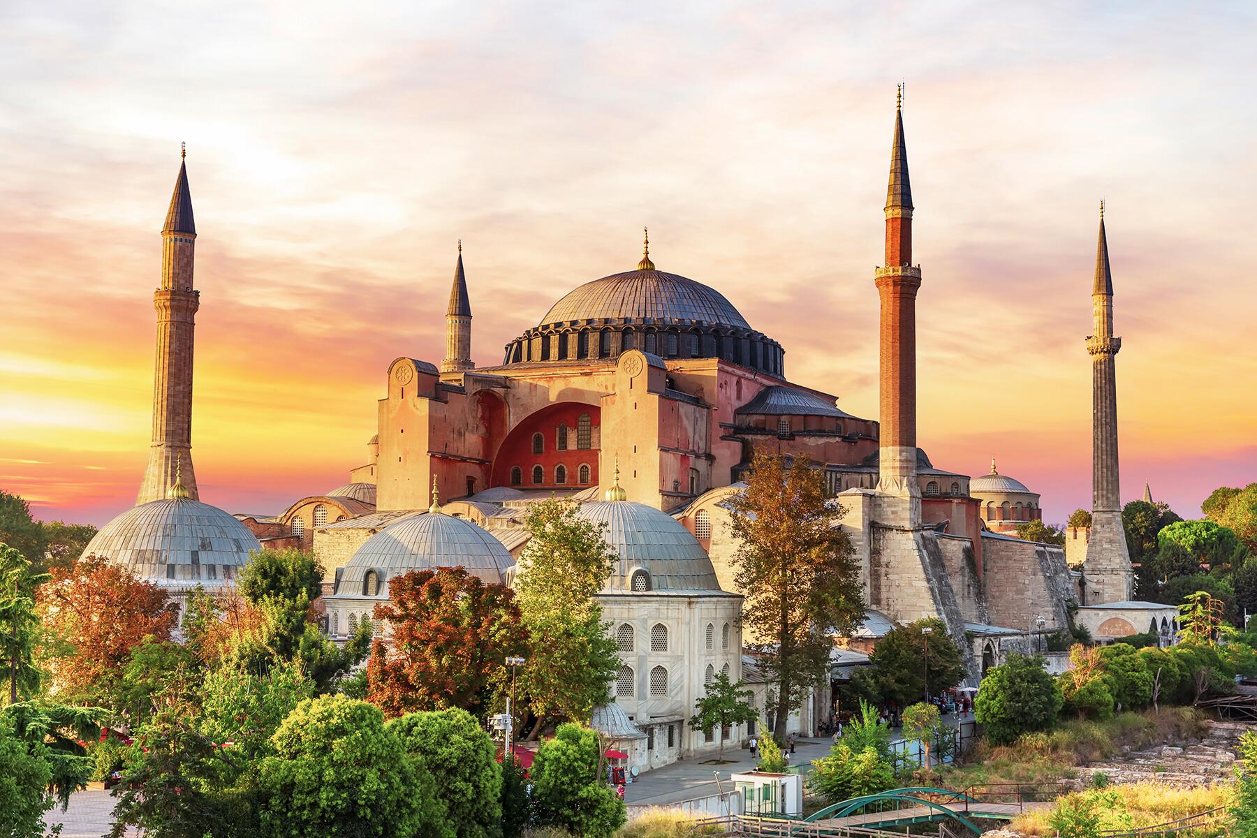 Where to See Some of the World's Most Beautiful Mosques
