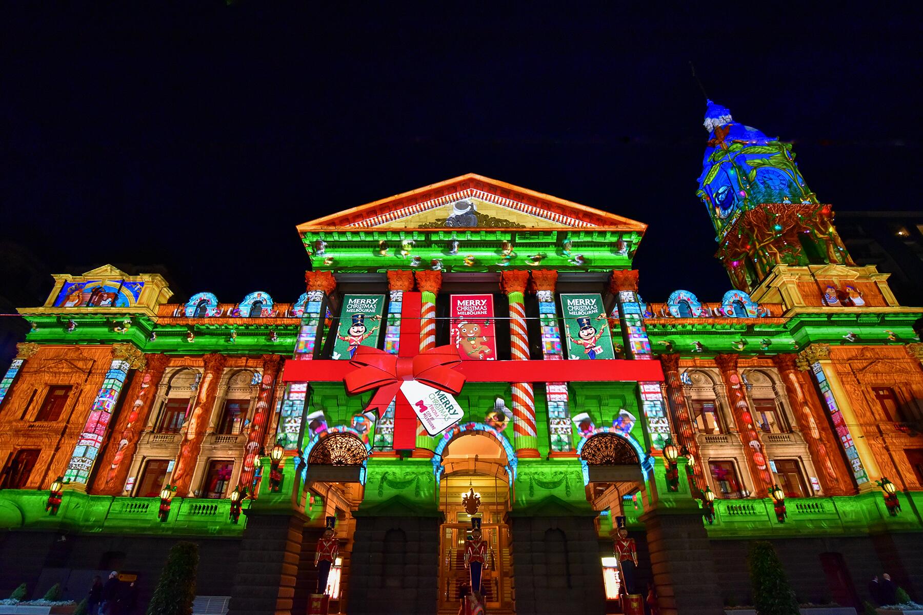 07_ChristmasLightShowsAroundWorld__MelbourneChristmasFestival_shutterstock_350524109
