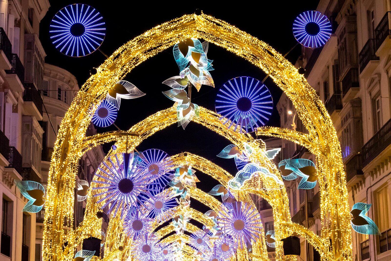 Where to See Christmas Lights Around the World