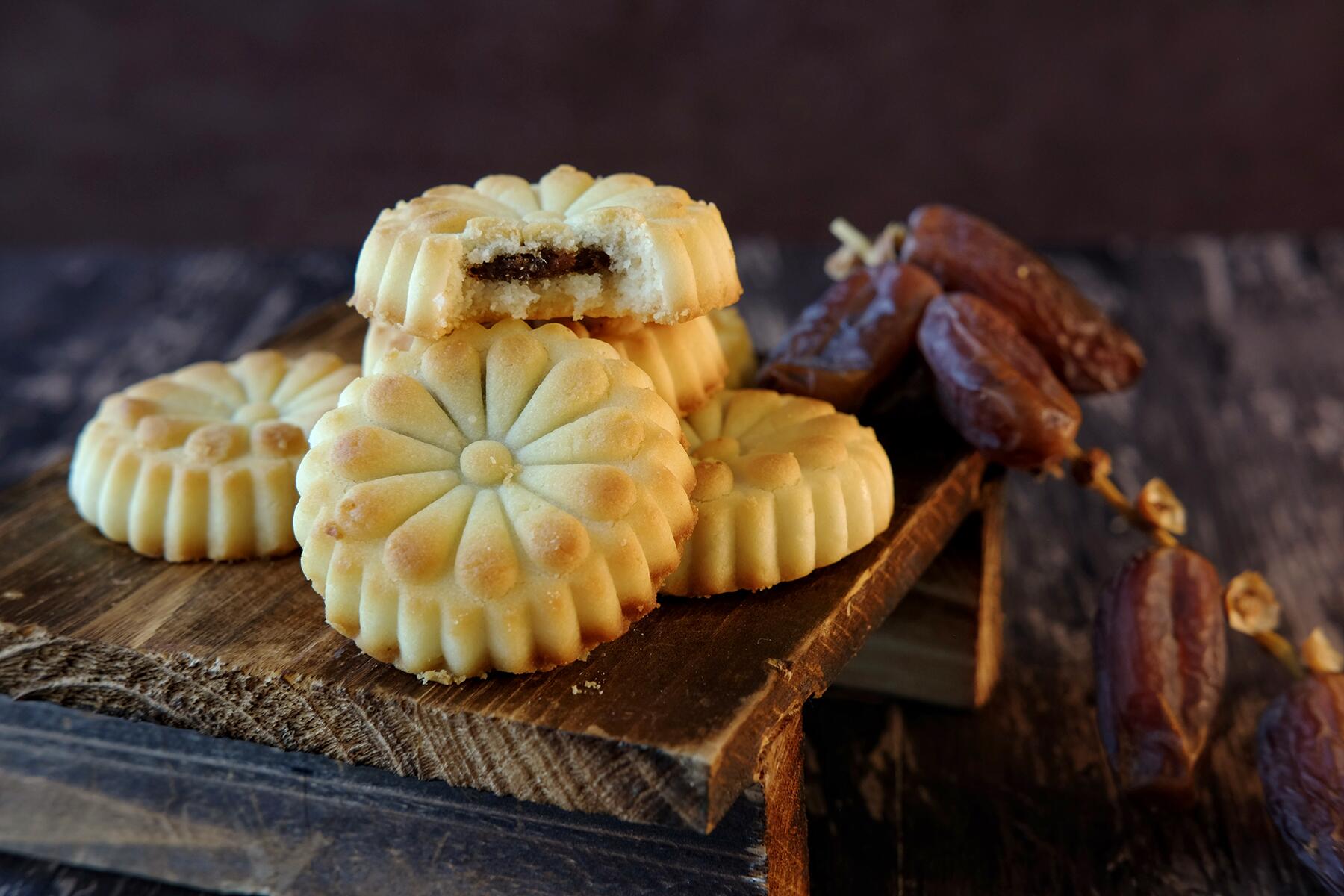 The Best Holiday Desserts From Around the World to Bake This Winter