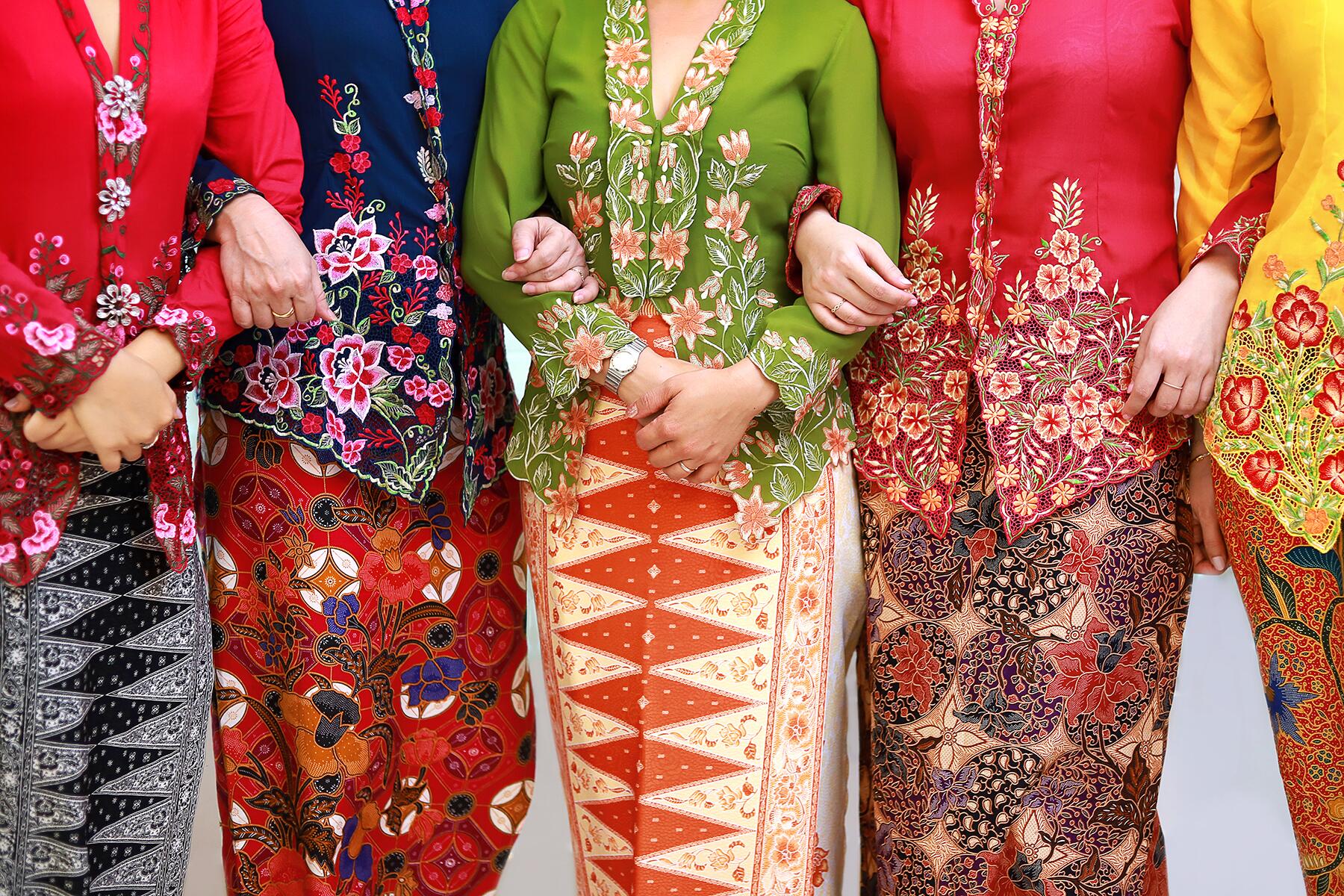 Malaysia Traditional Attire Ka 2022 Costumes Baba Nyonya (folder ...