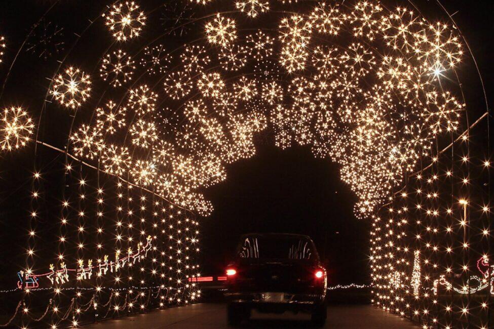 12 DriveThru ChristmasLight Festivals Perfect for Celebrating a SociallyDistant Holiday