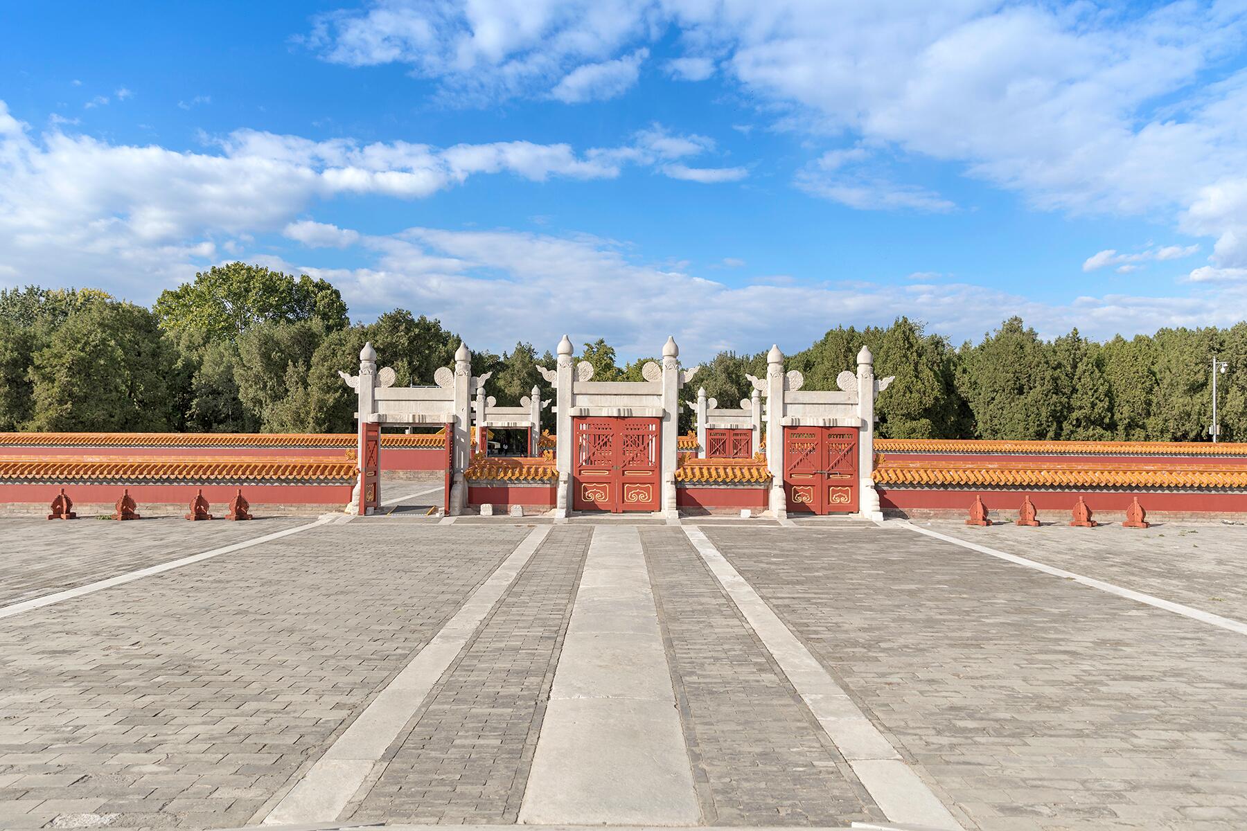 09_AsiaMysteriousParks__DitanPark_shutterstock_1202339767