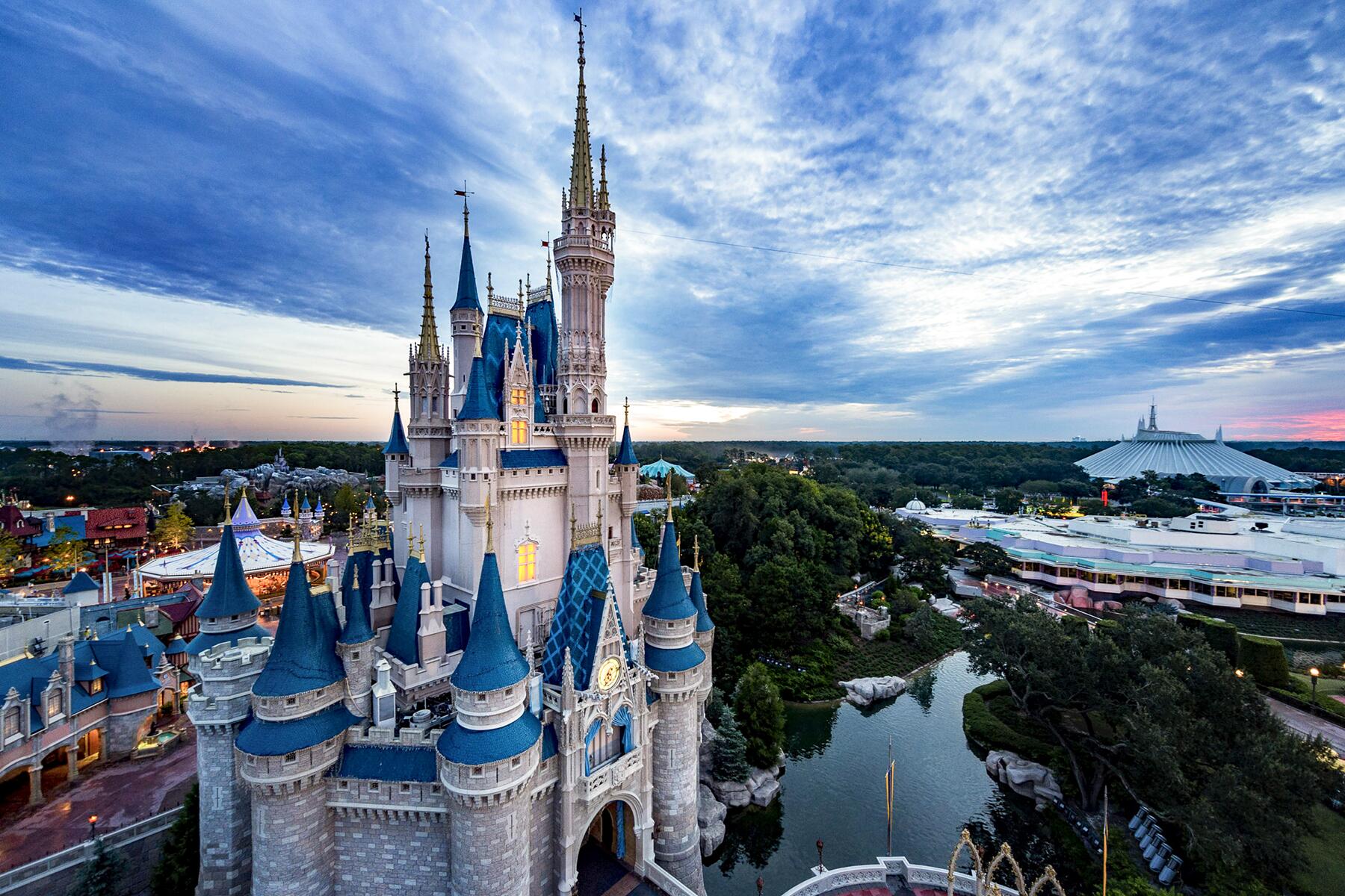 Walt Disney World Railroad Overview  Disney's Magic Kingdom Attractions -  DVC Shop