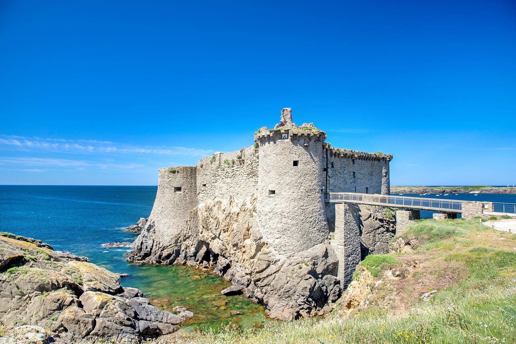 05_FrenchIslands__IleDeYeu_shutterstock_1750123034