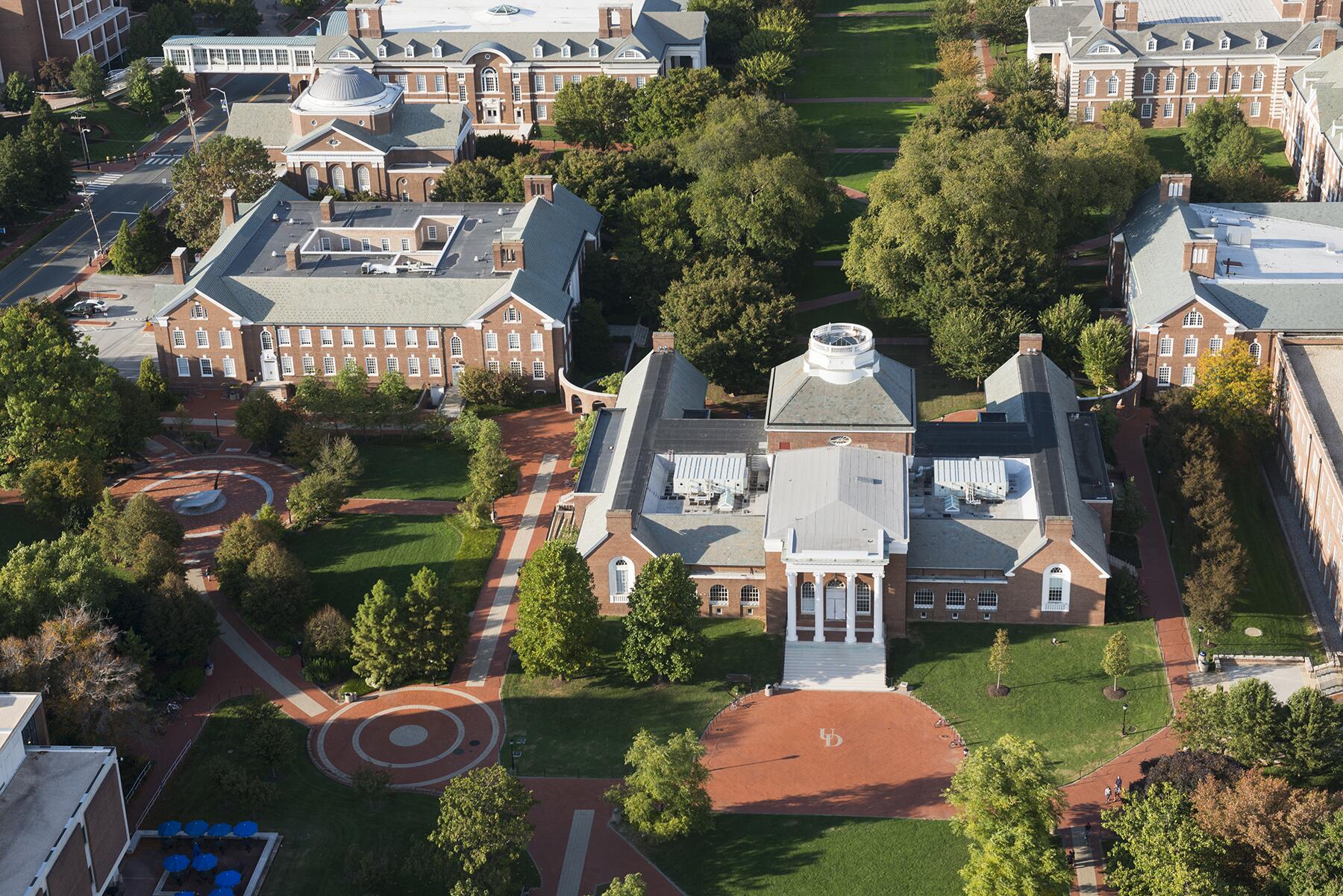 09_BidenDE__UniversityofDelaware)9.) Aerials_2012-10-06-439