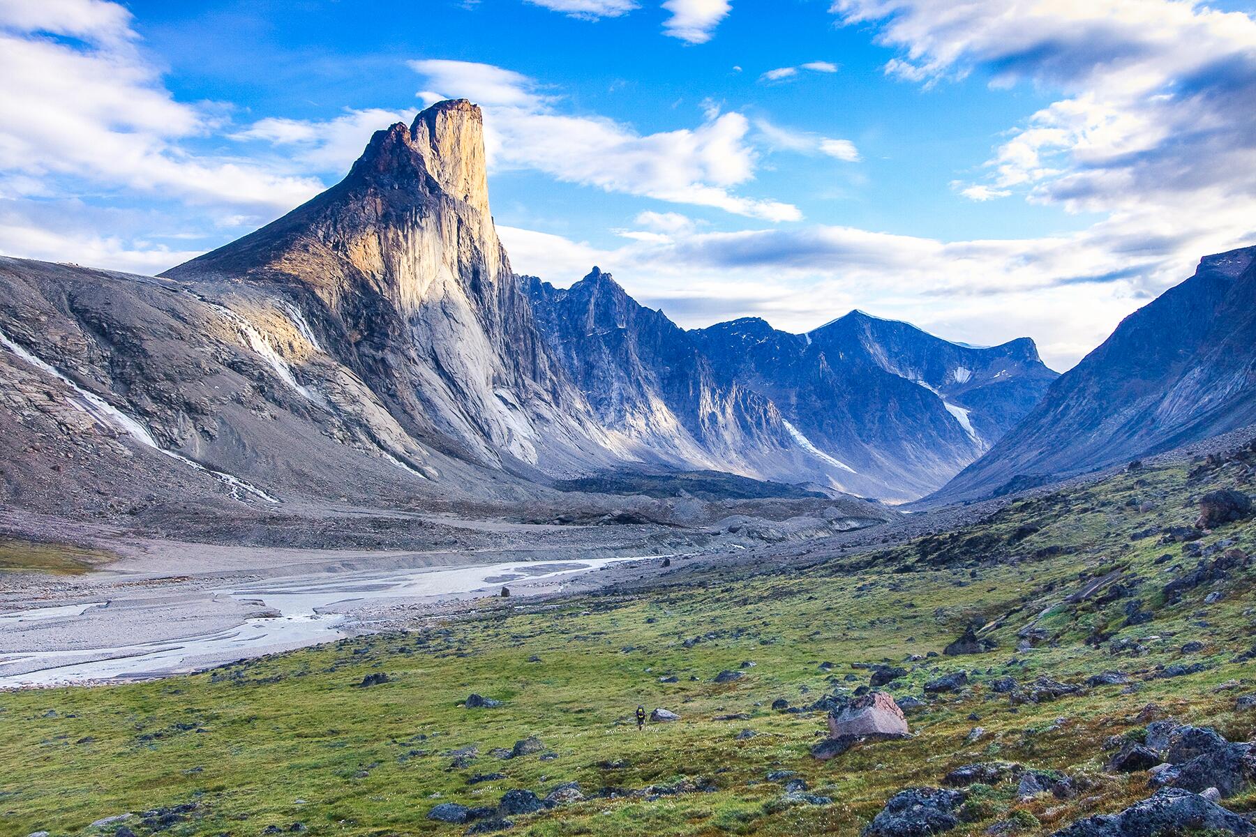 06_Canada'sNaturalWonders__BaffinIsland_shutterstock_1228282132
