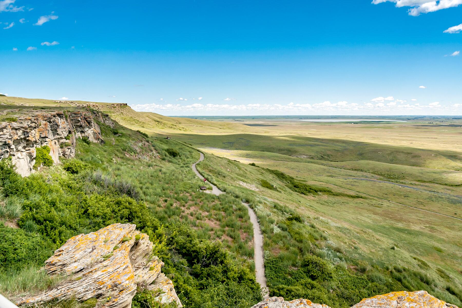 11_Canada'sNaturalWonders__Head-Smashed-InBuffaloJump_shutterstock_179073188