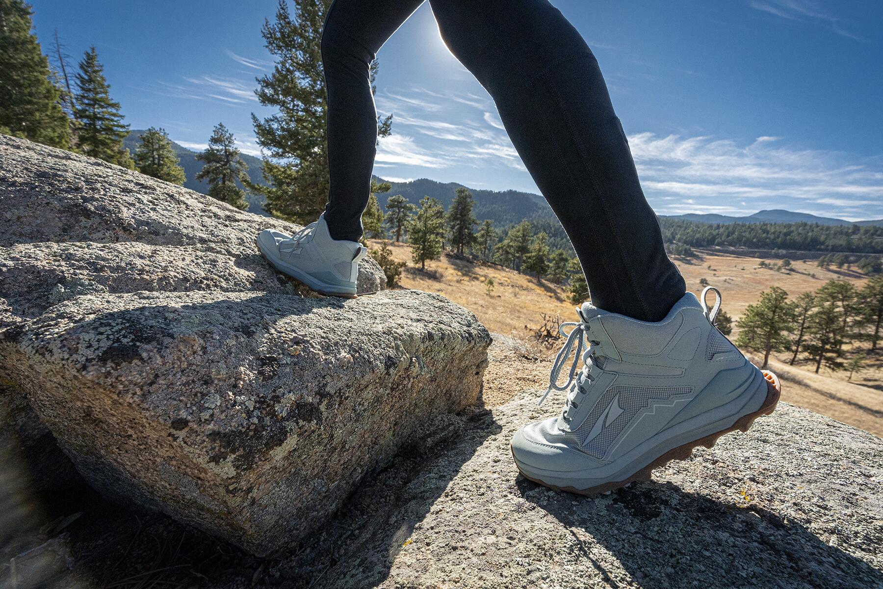 01_SummerTravelBuys__HikingBoots_DSC06757