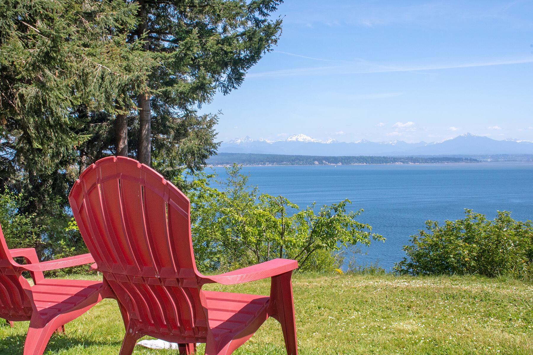 03_UnderTheRadarUSIslands__WhidbeyIsland_shutterstock_1415013293
