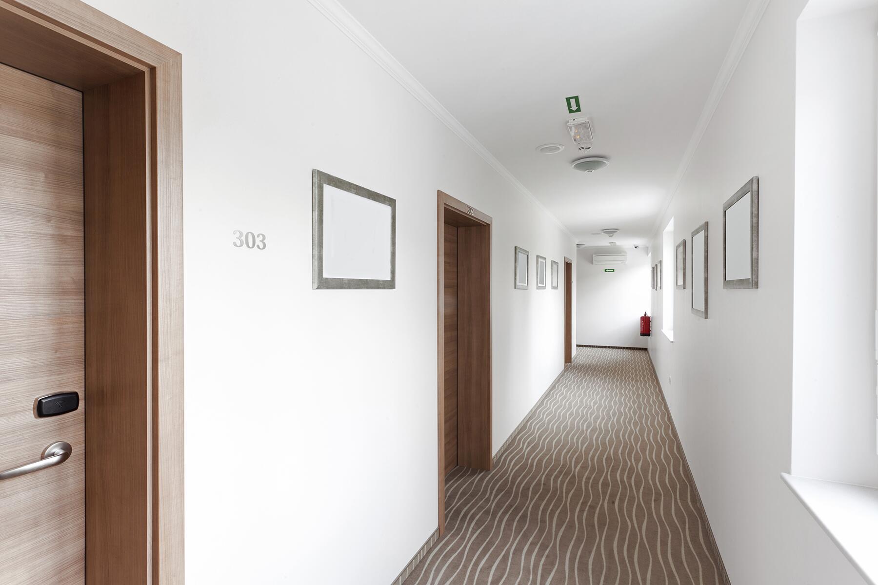 11_ExtendedStayHotels__RoomLocation_shutterstock_281938973