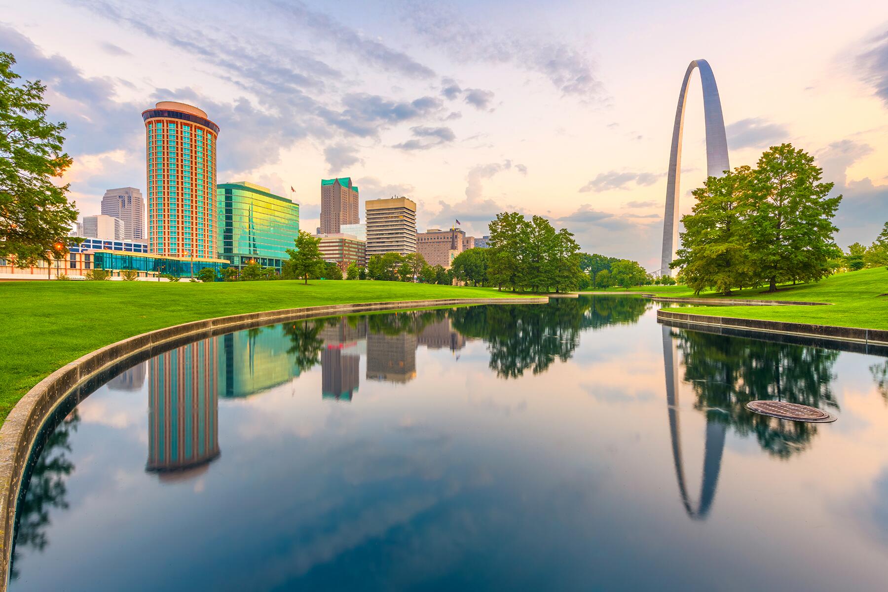 02_UnbuiltDisney__StLouisMissouri_shutterstock_1312015310