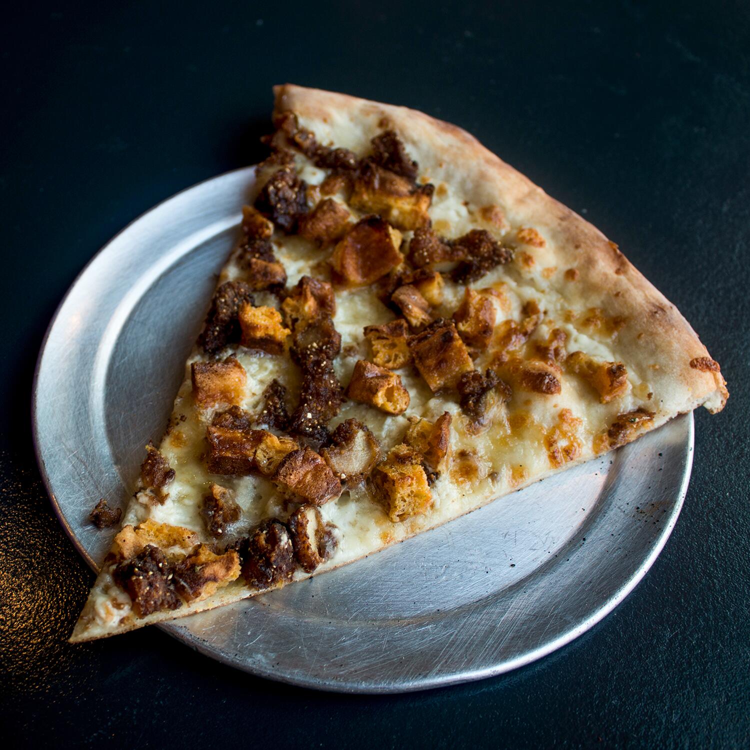 03_DecadentPizzas__ChickenNWafflesPizza_3 chkwafslice