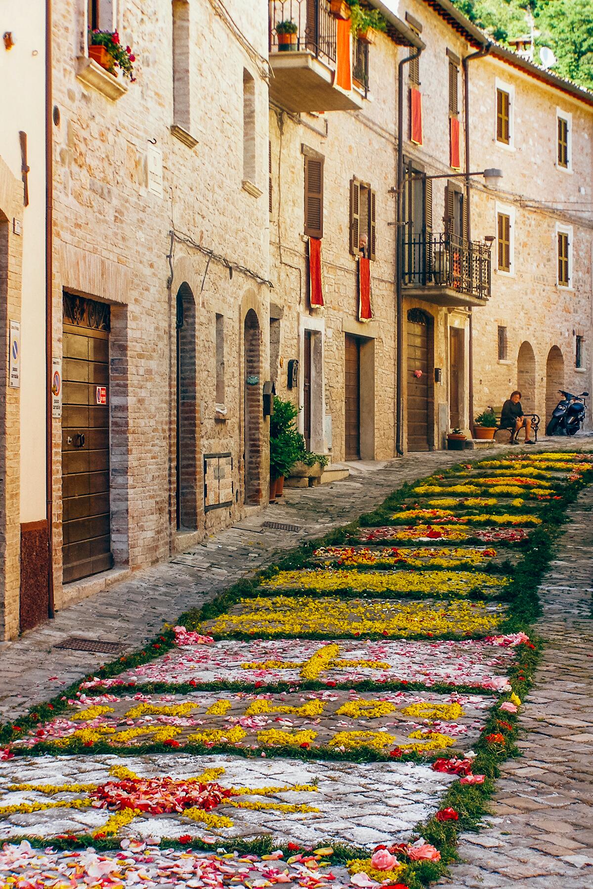04_ItalianFlowerCarpetTowns__Piobicco_4 Piobbico by Ashley Bartner-6