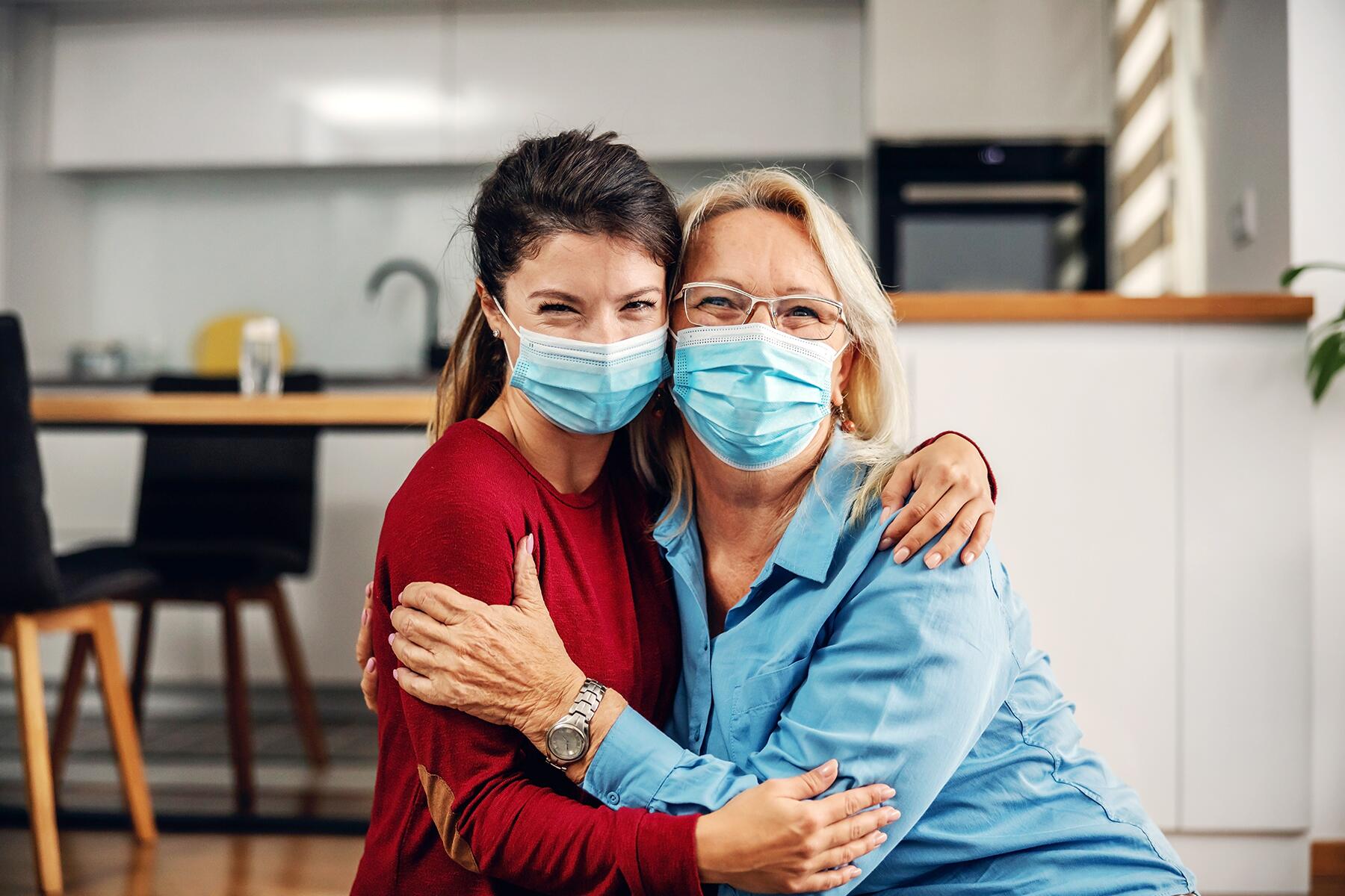 06_WordsInventedDuringPandemic__Knuffelcontact_shutterstock_1849980793