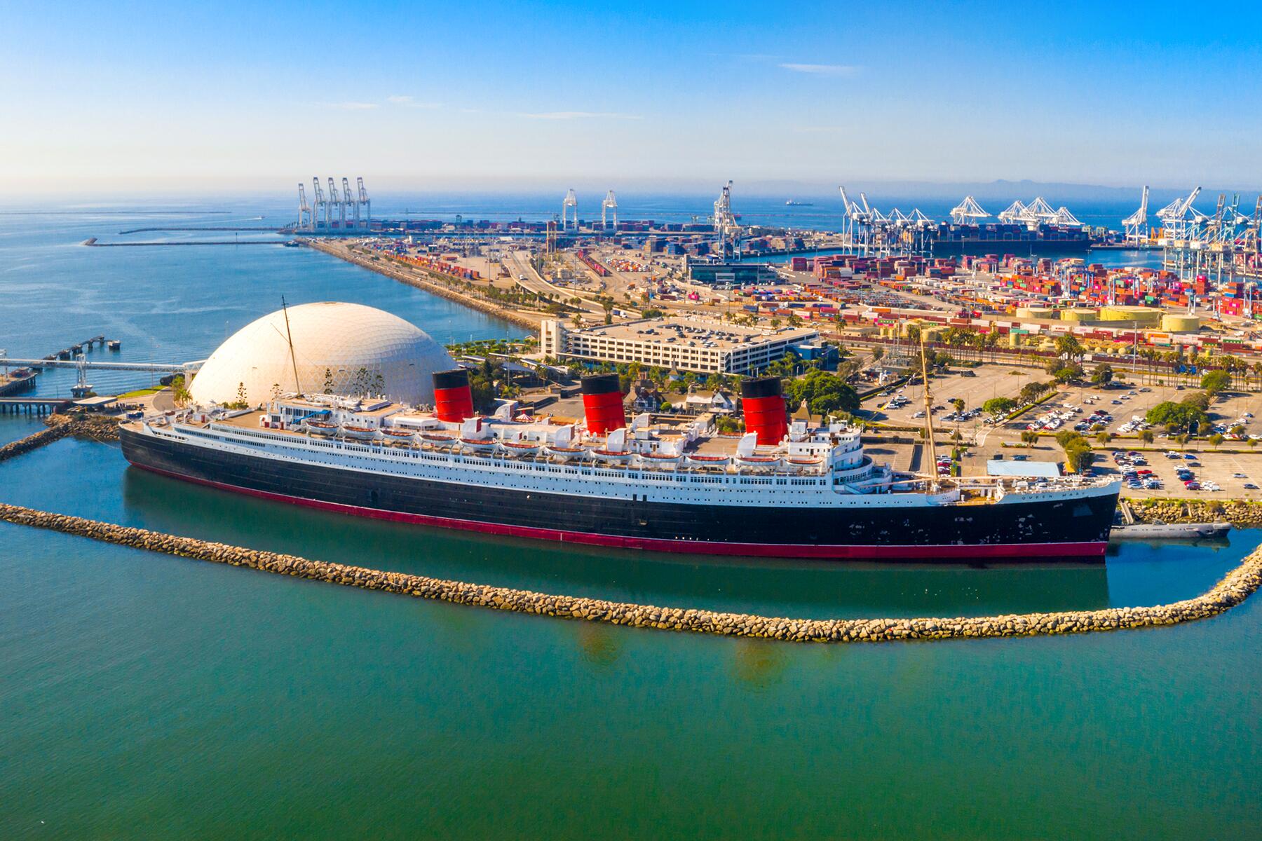07_UnbuiltDisney__LongBeachCA_shutterstock_1532299997