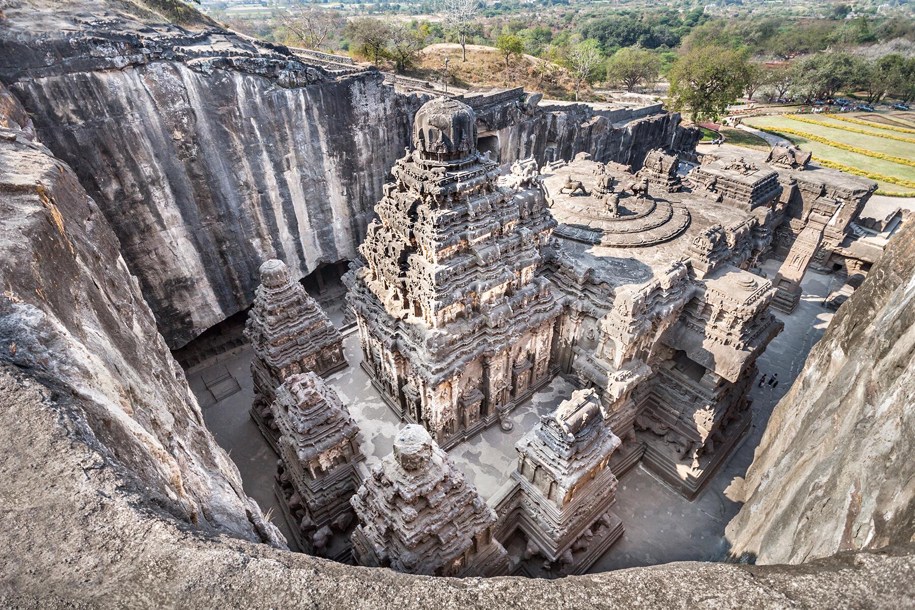 08_AncientRuins__Ellora_shutterstock_247413367