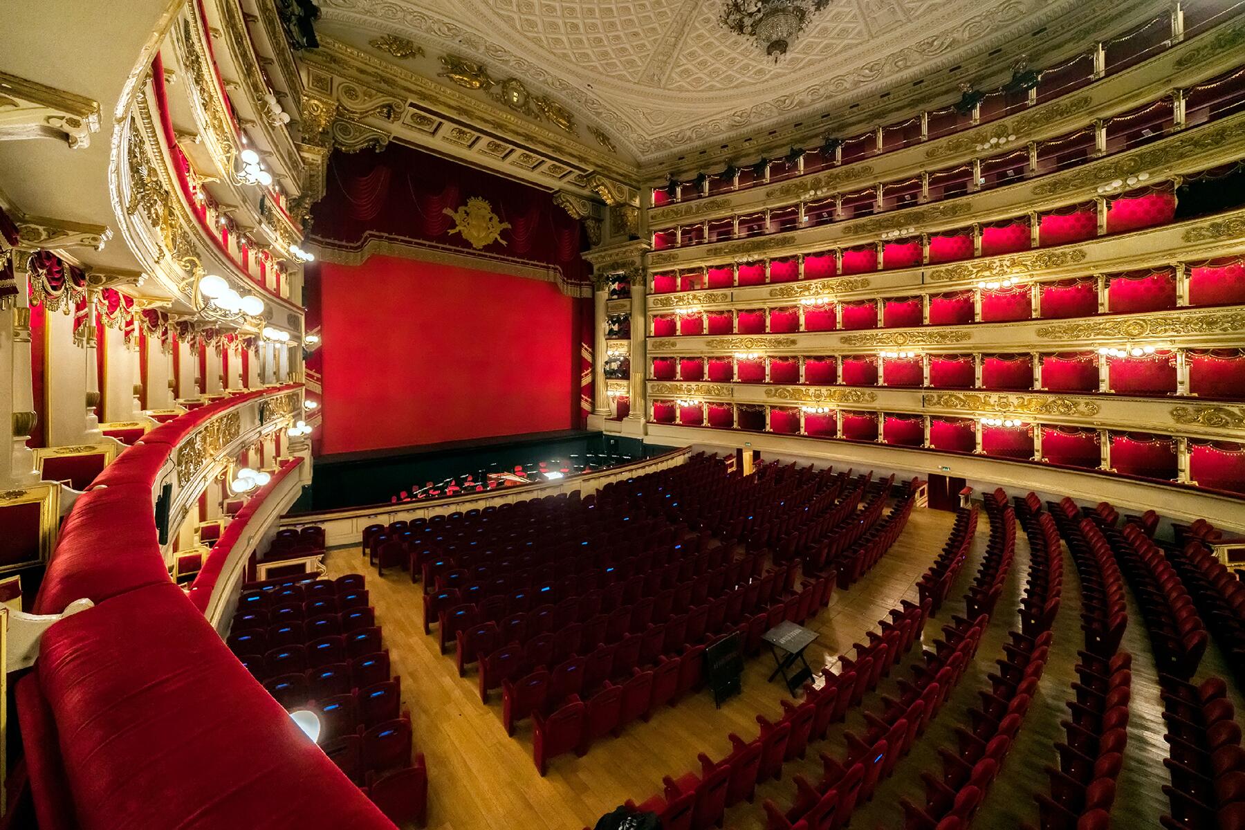09_ConcertHalls__LaScalla_shutterstock_1541403728