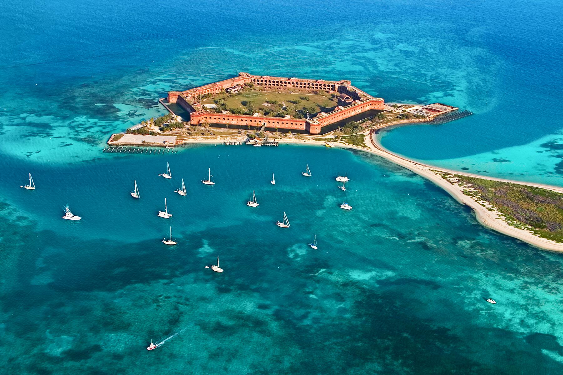 04_AbandonedIslands__DryTortugas_shutterstock_2206364